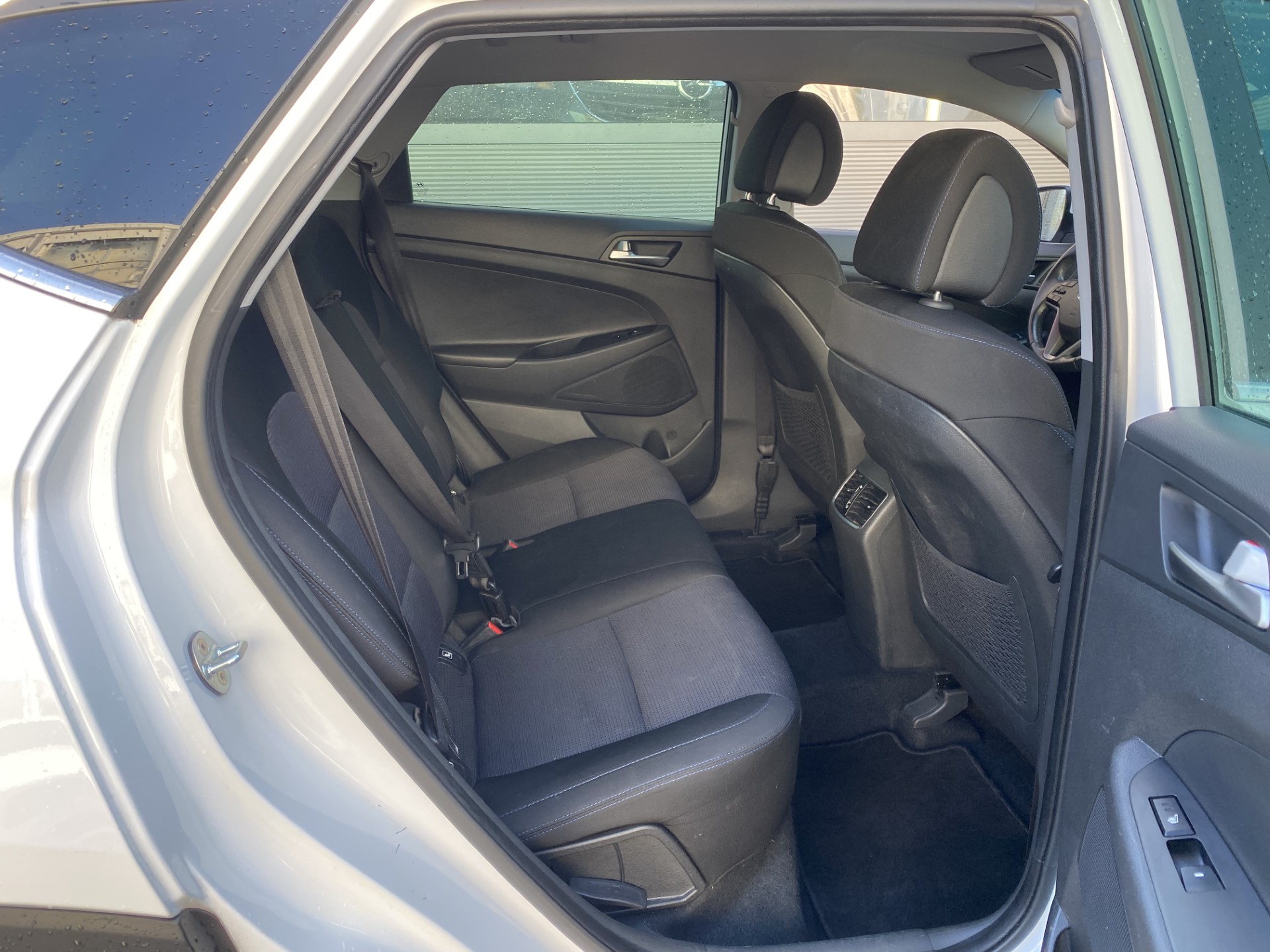 HYUNDAI Tucson 2.0 CRDI Plena 4WD Automatic-image-11