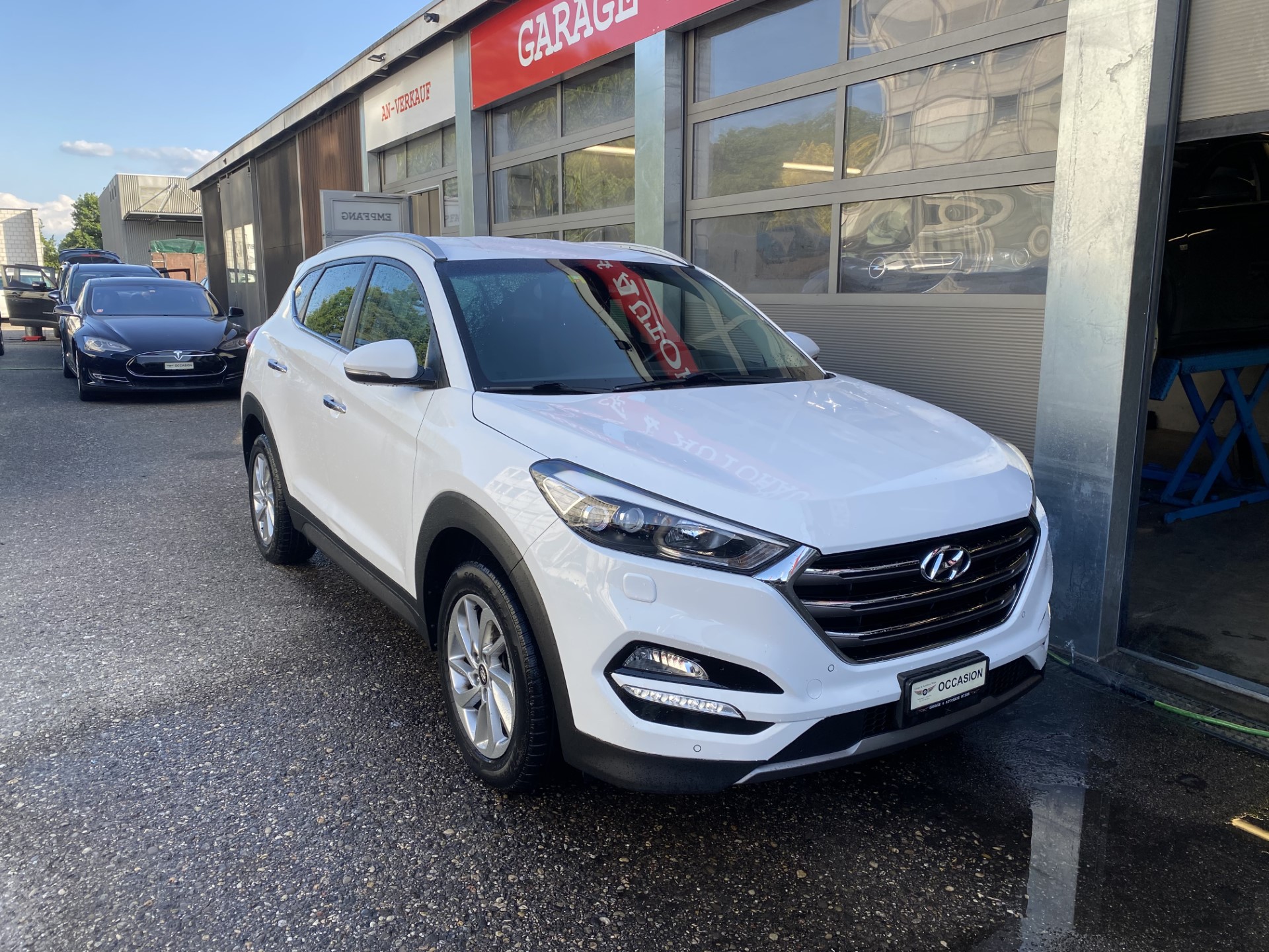 HYUNDAI Tucson 2.0 CRDI Plena 4WD Automatic-image-2