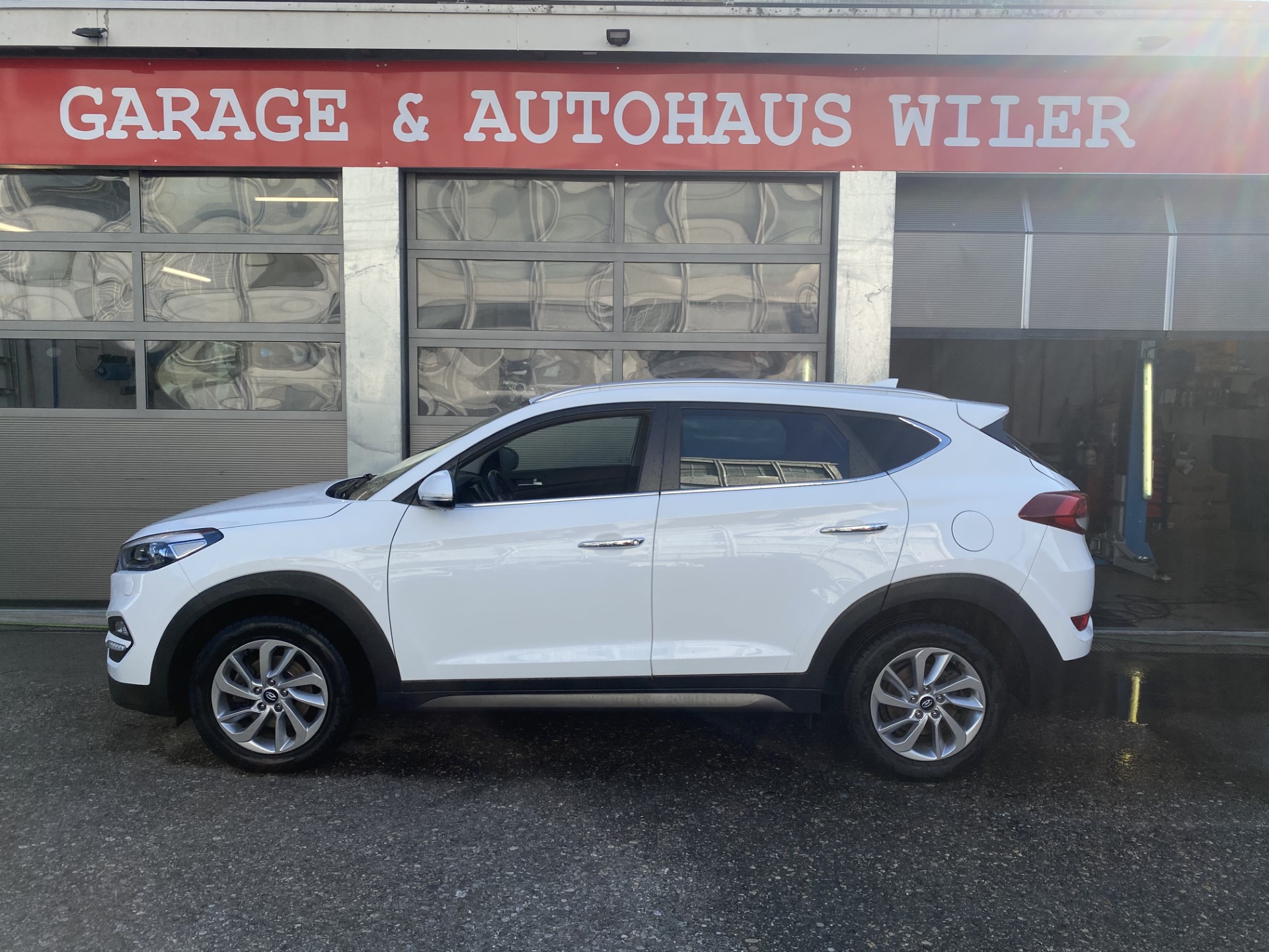HYUNDAI Tucson 2.0 CRDI Plena 4WD Automatic-image-7