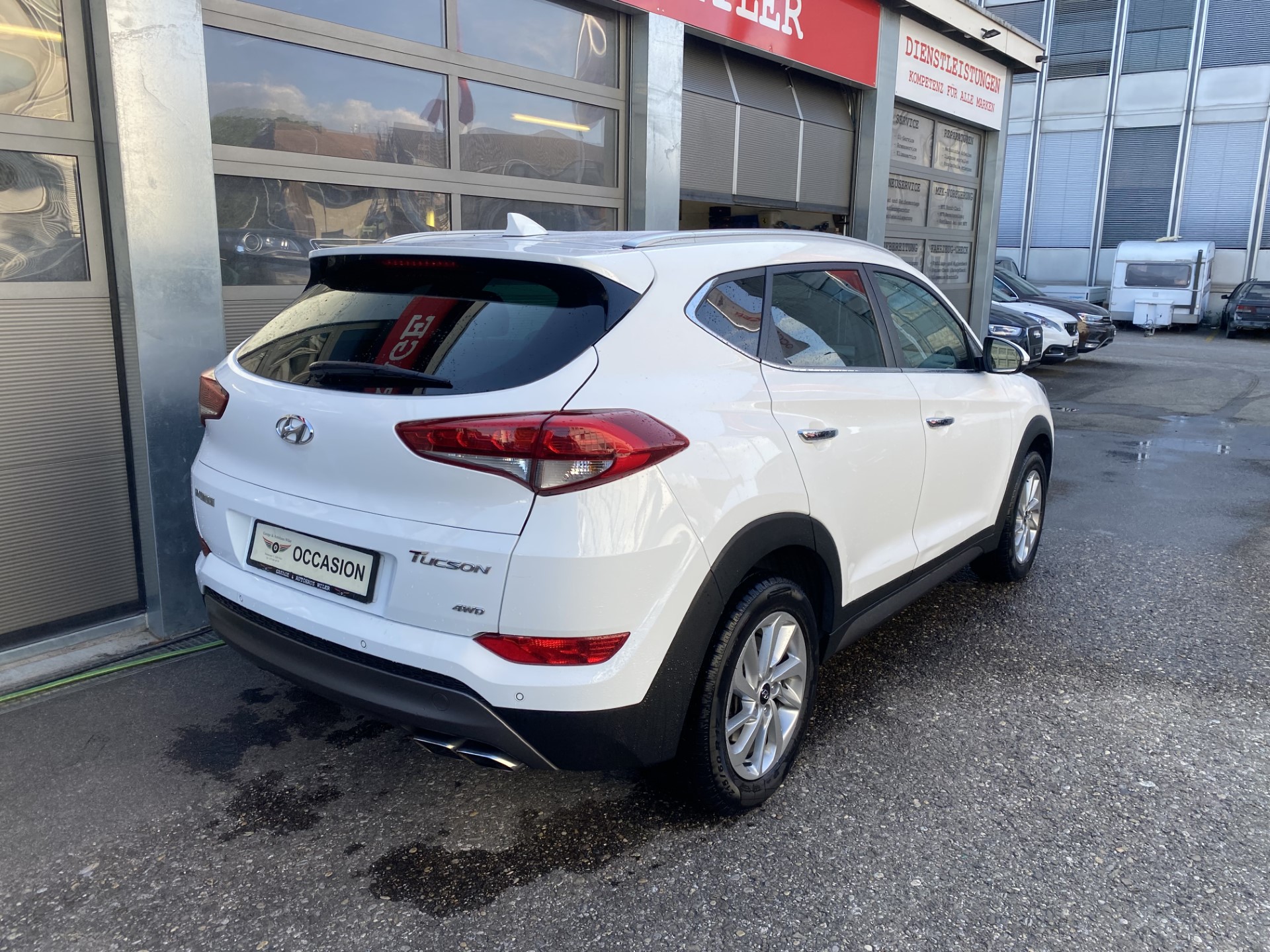 HYUNDAI Tucson 2.0 CRDI Plena 4WD Automatic-image-4