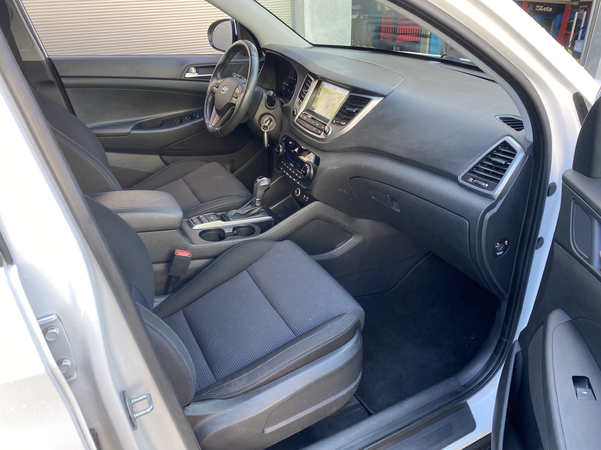 HYUNDAI Tucson 2.0 CRDI Plena 4WD Automatic-image-10