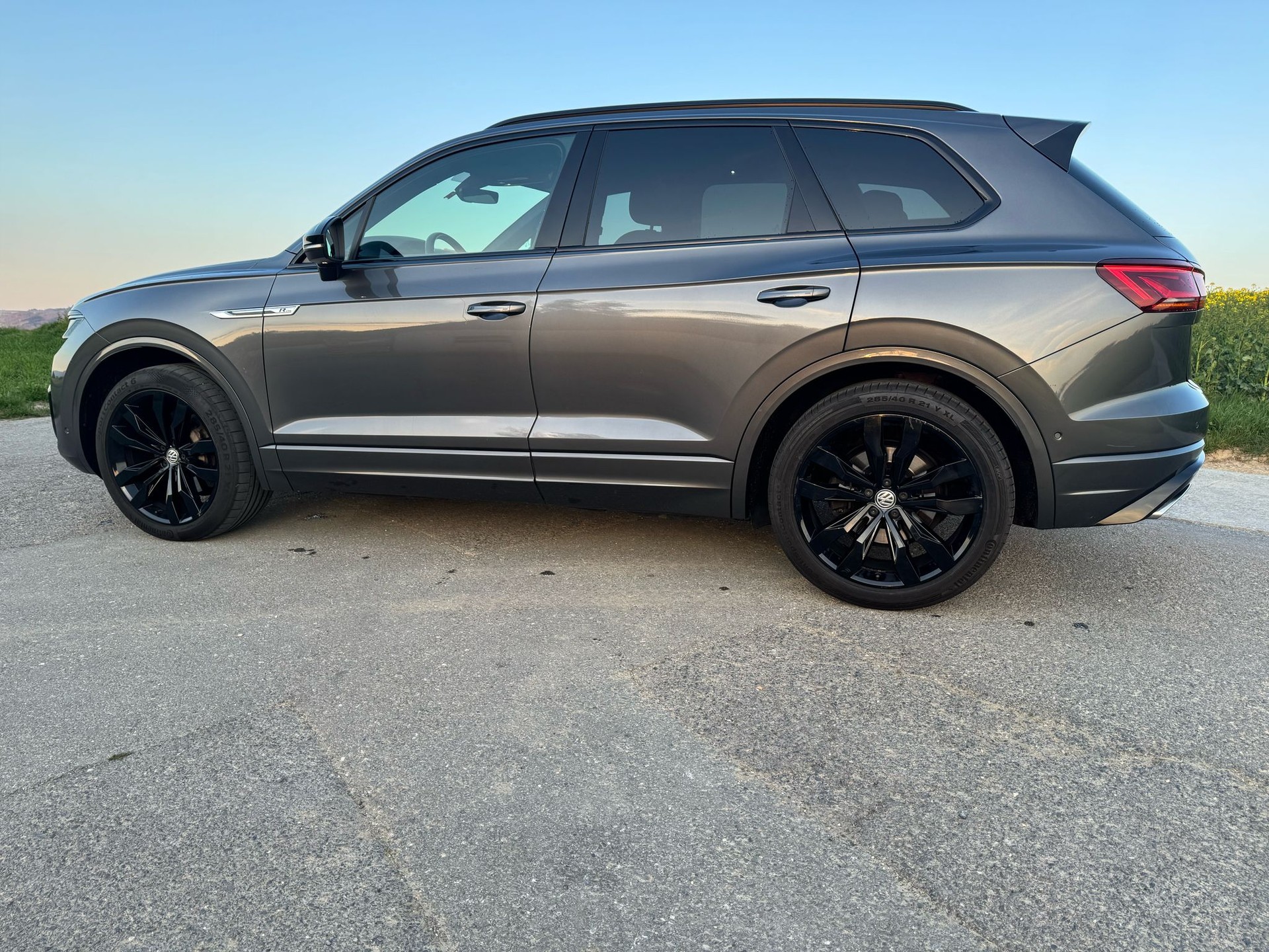 VW Touareg 3.0 TDI R Line Tiptronic-image-6