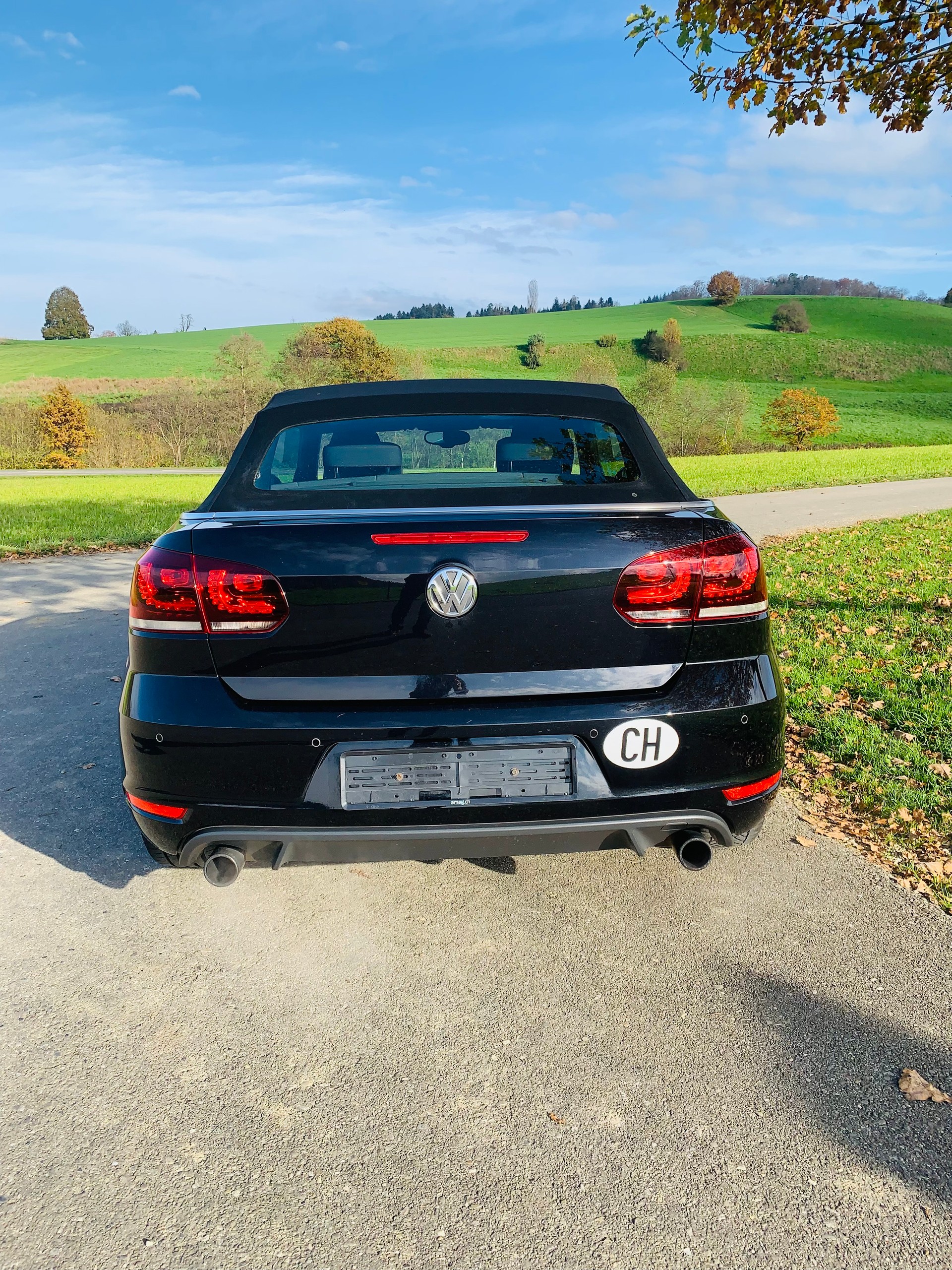 VW Golf Cabrio 2.0 TSI GTI DSG-image-4