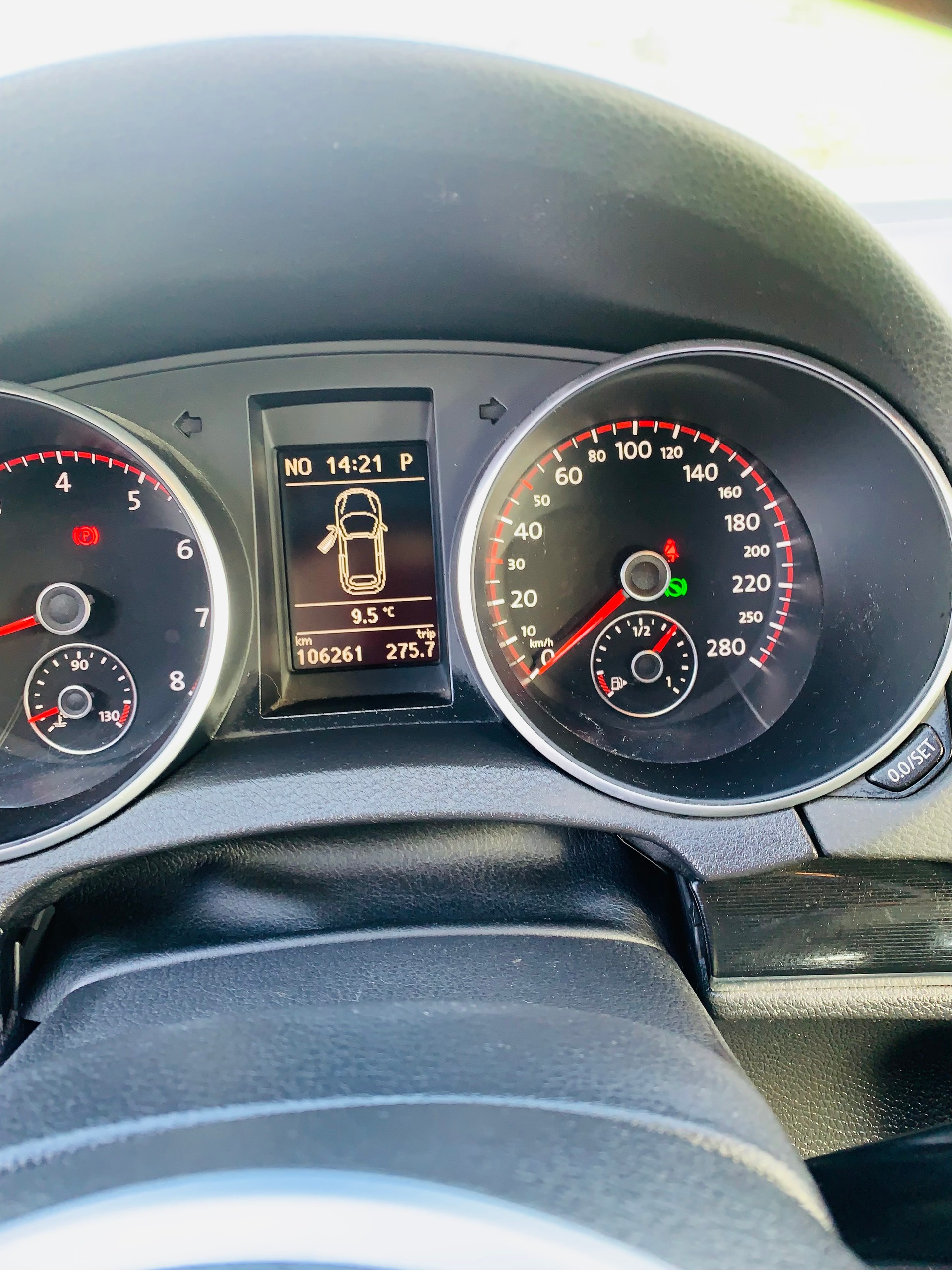 VW Golf Cabrio 2.0 TSI GTI DSG-image-13