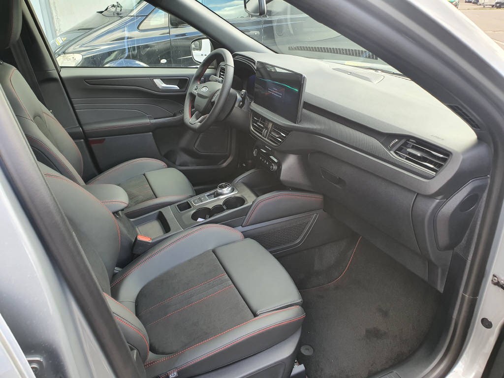 FORD Kuga 2.5 Hybrid ST-Line X 4x4-image-7