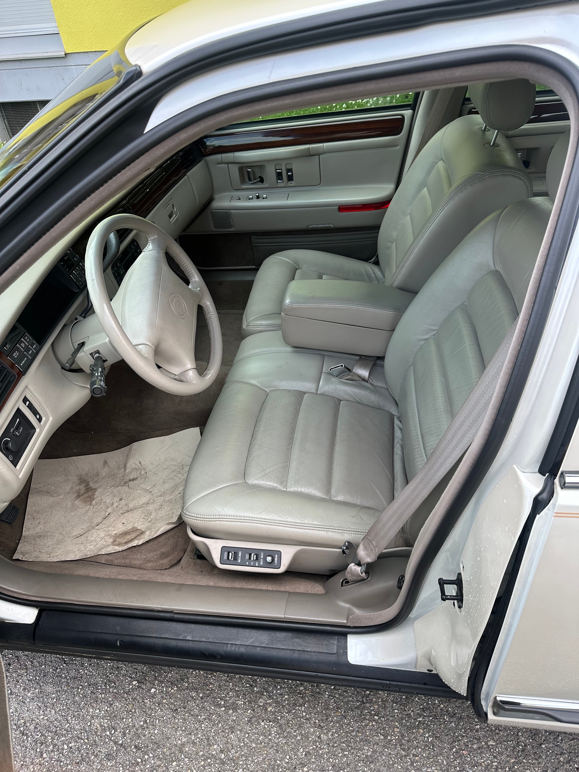 CADILLAC Concours-image-7