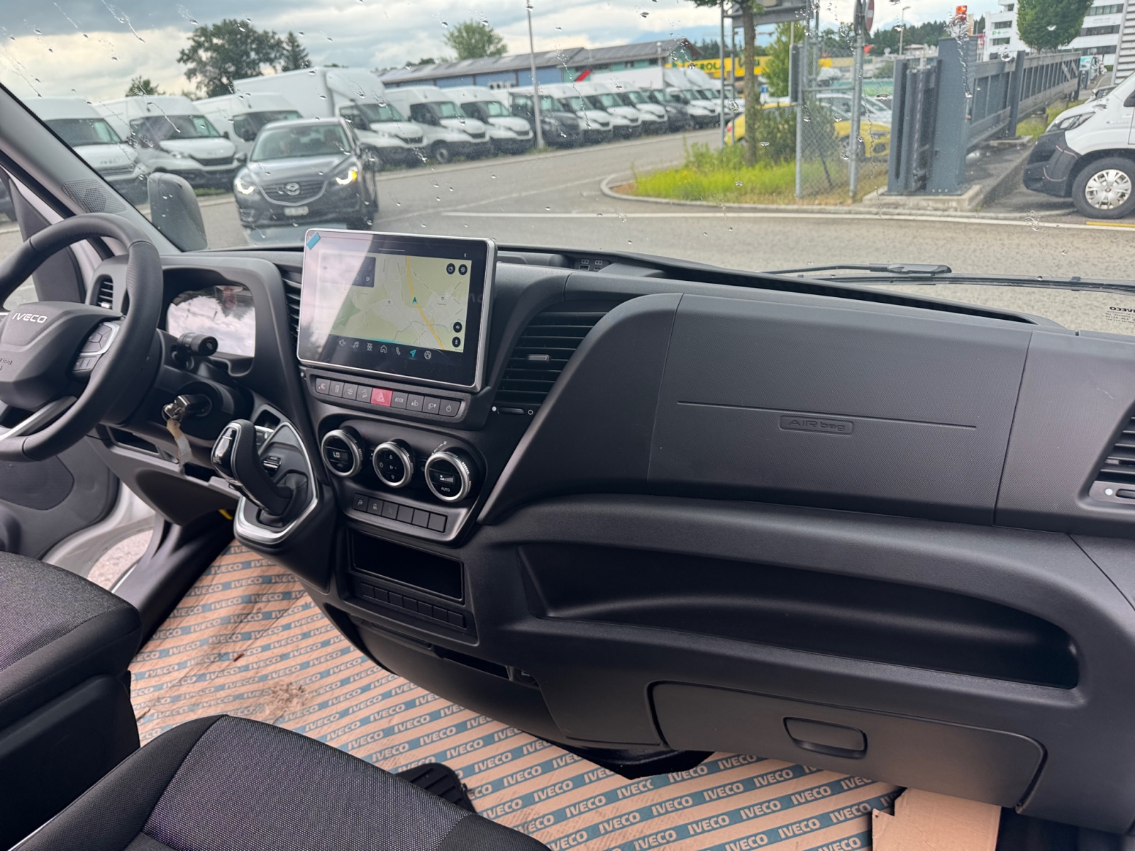 IVECO Iveco Daily 35S18HA8V Kastenwagen-image-13