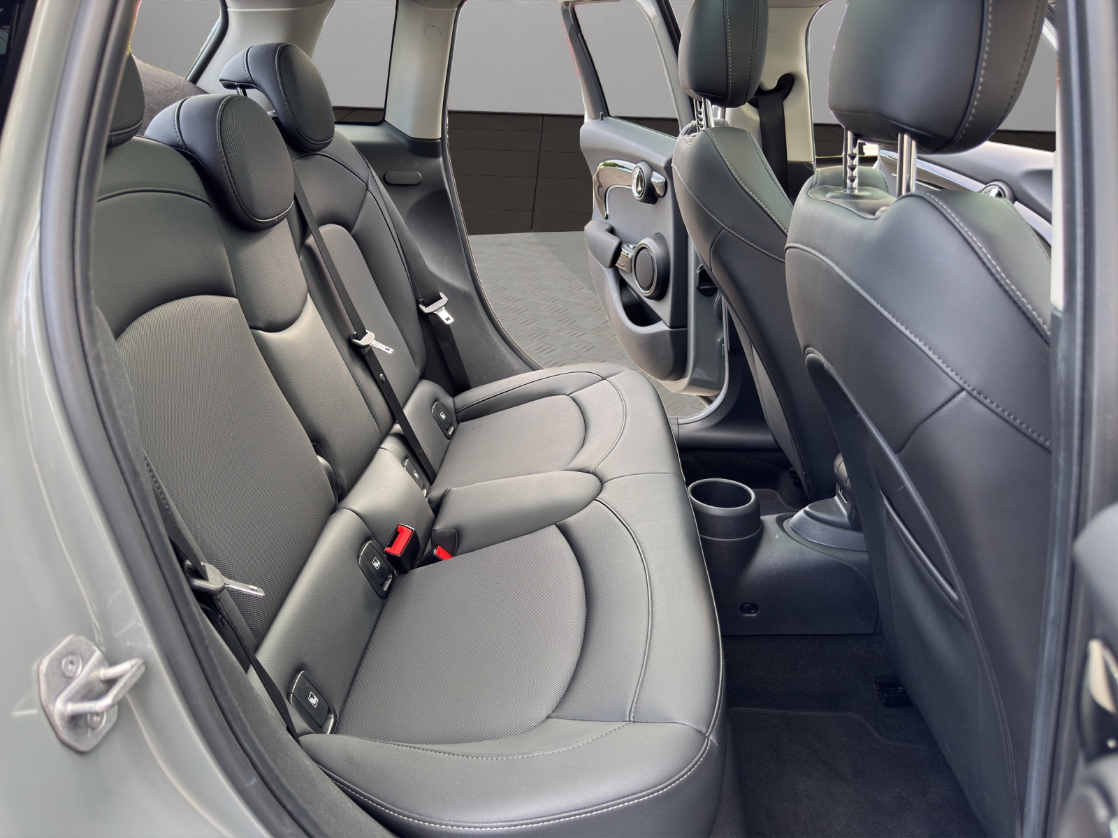MINI Cooper Steptronic DKG-image-17