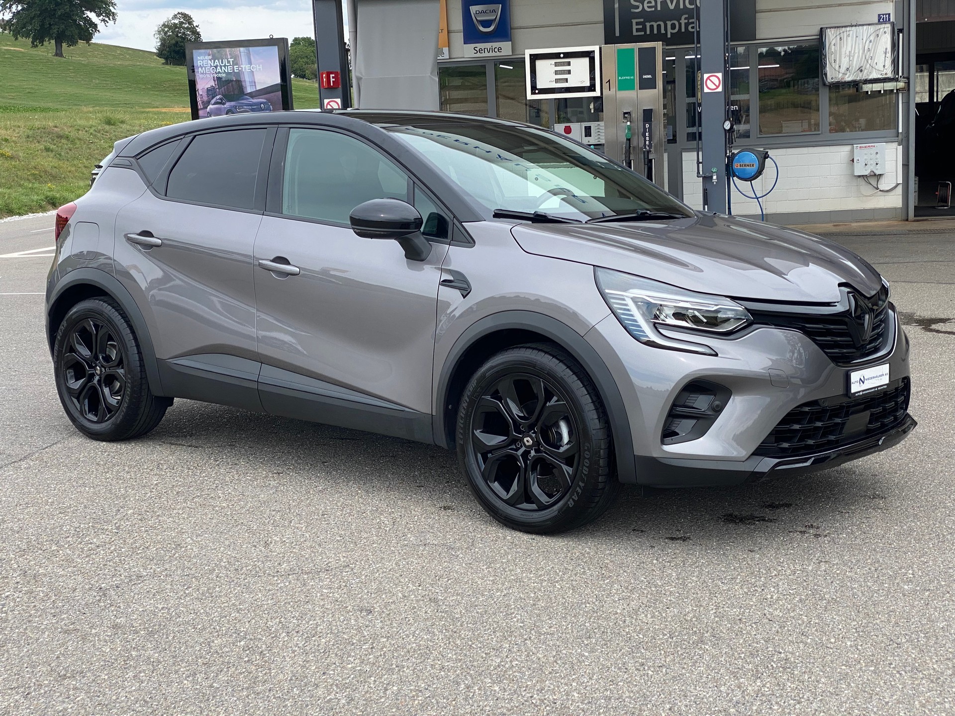 RENAULT Captur 1.3 TCe EDC Rive Gauche-image-2