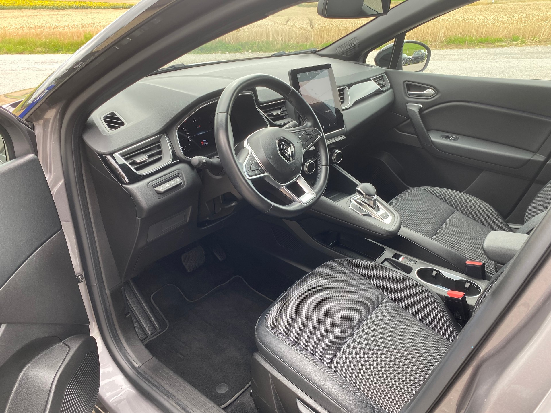 RENAULT Captur 1.3 TCe EDC Rive Gauche-image-8