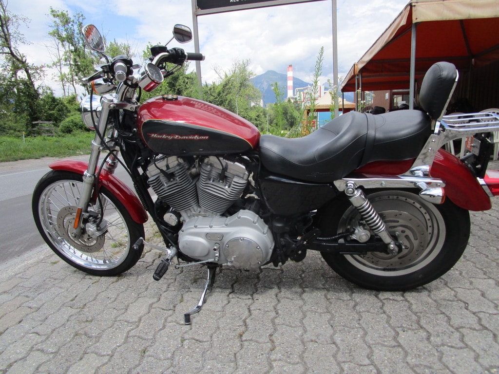 HARLEY-DAVIDSON XL 883 C Sportster Custom Injection