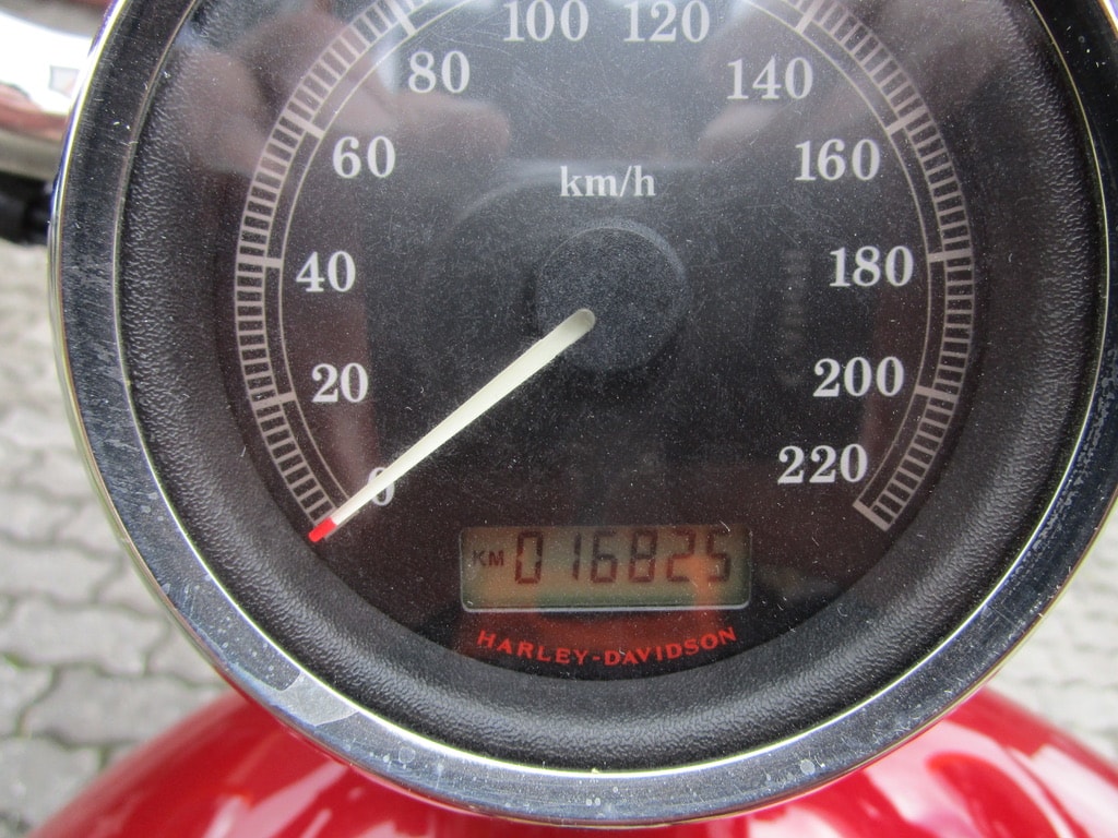 HARLEY-DAVIDSON XL 883 C Sportster Custom Injection-image-4