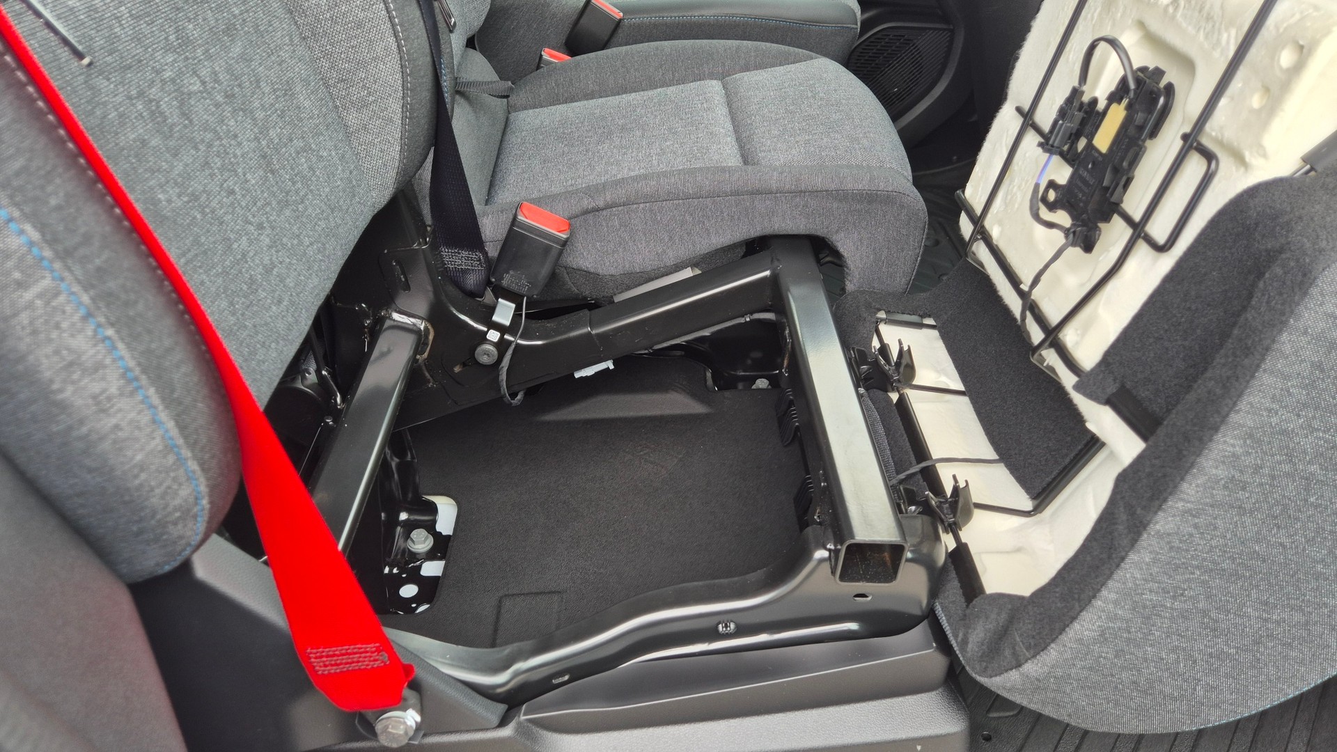 RENAULT MASTER RED L3H2 2.0 dCi170 BVA9-image-8