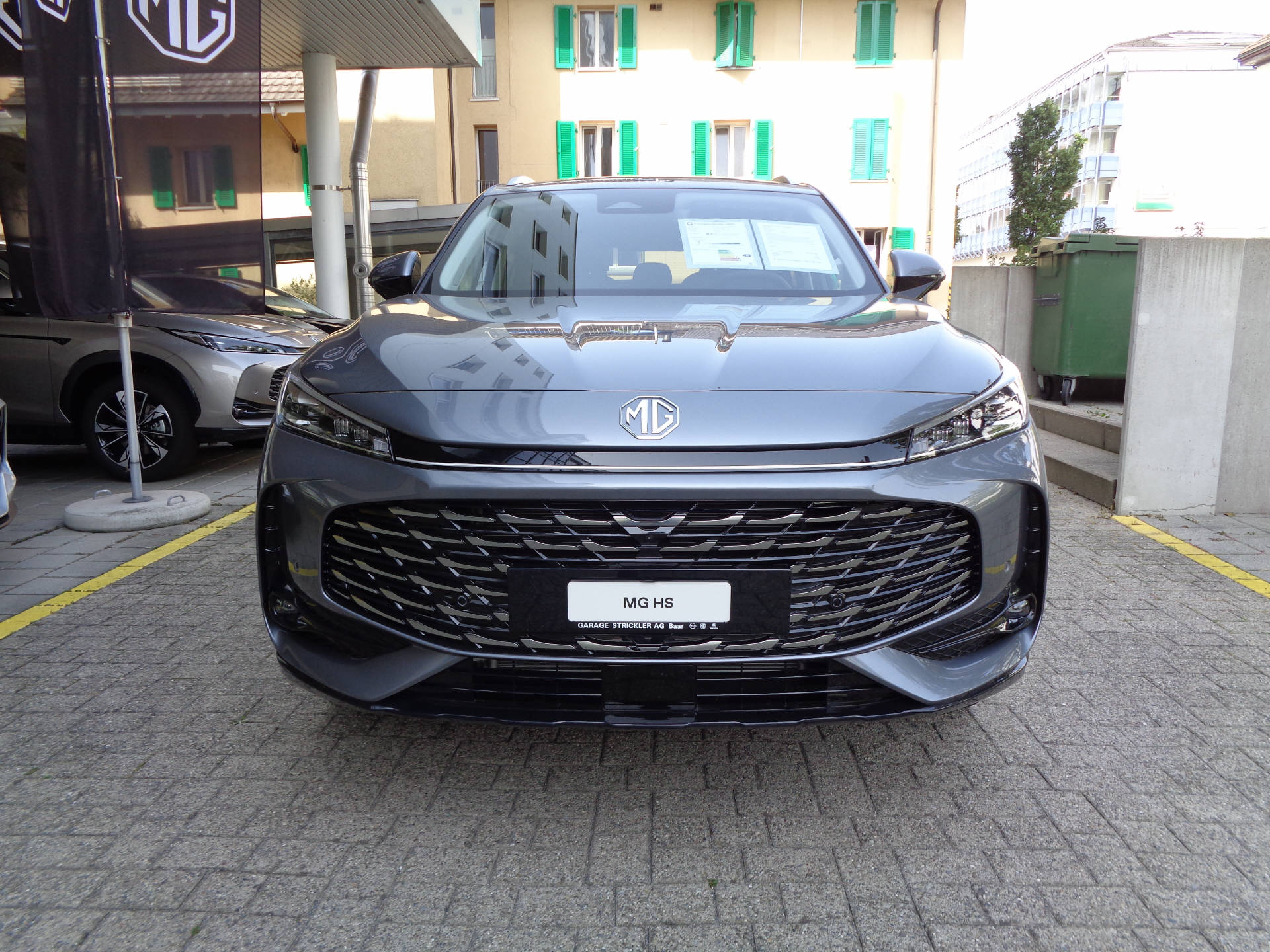 MG MG HS-image-4
