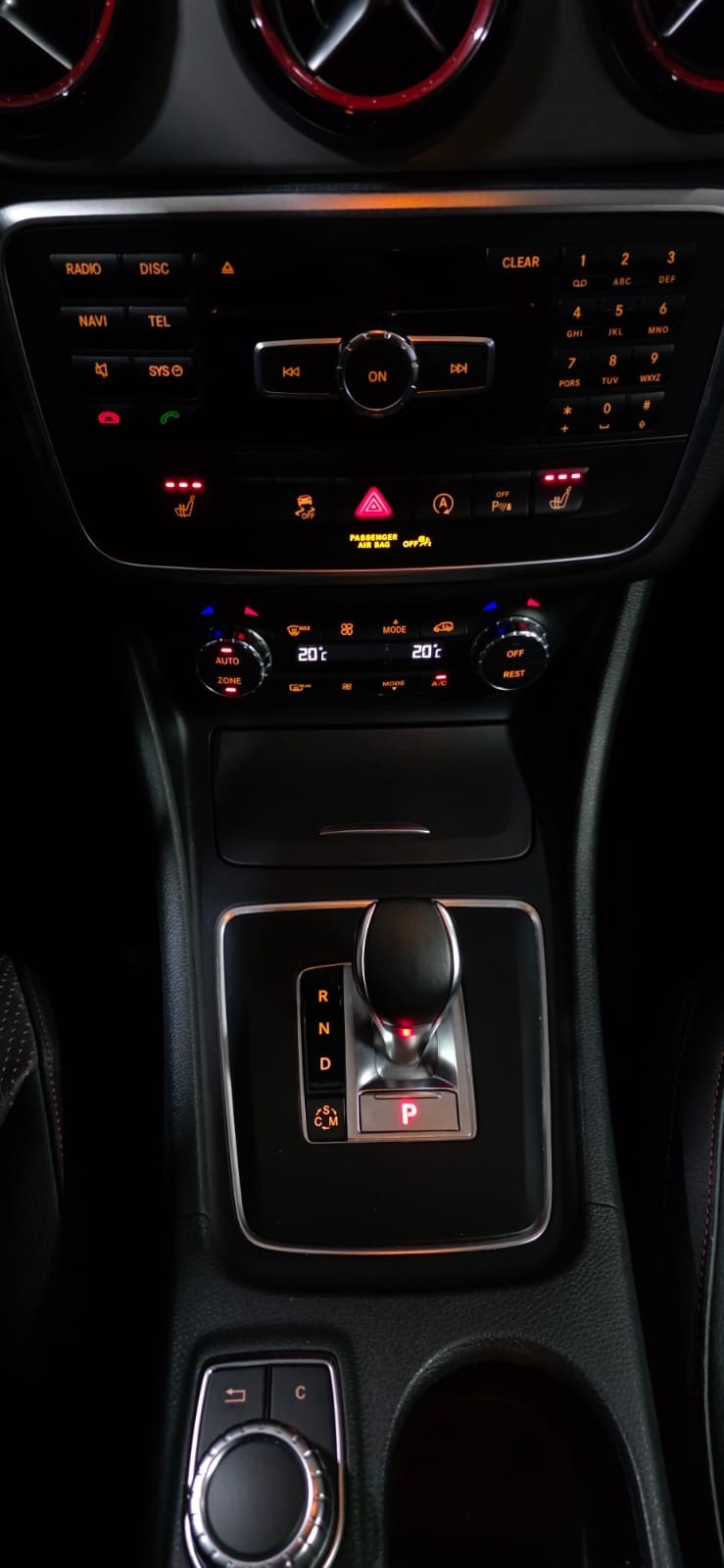 MERCEDES-BENZ GLA 45 AMG 4Matic 7G-DCT *CH-Fahrzeug*-image-24