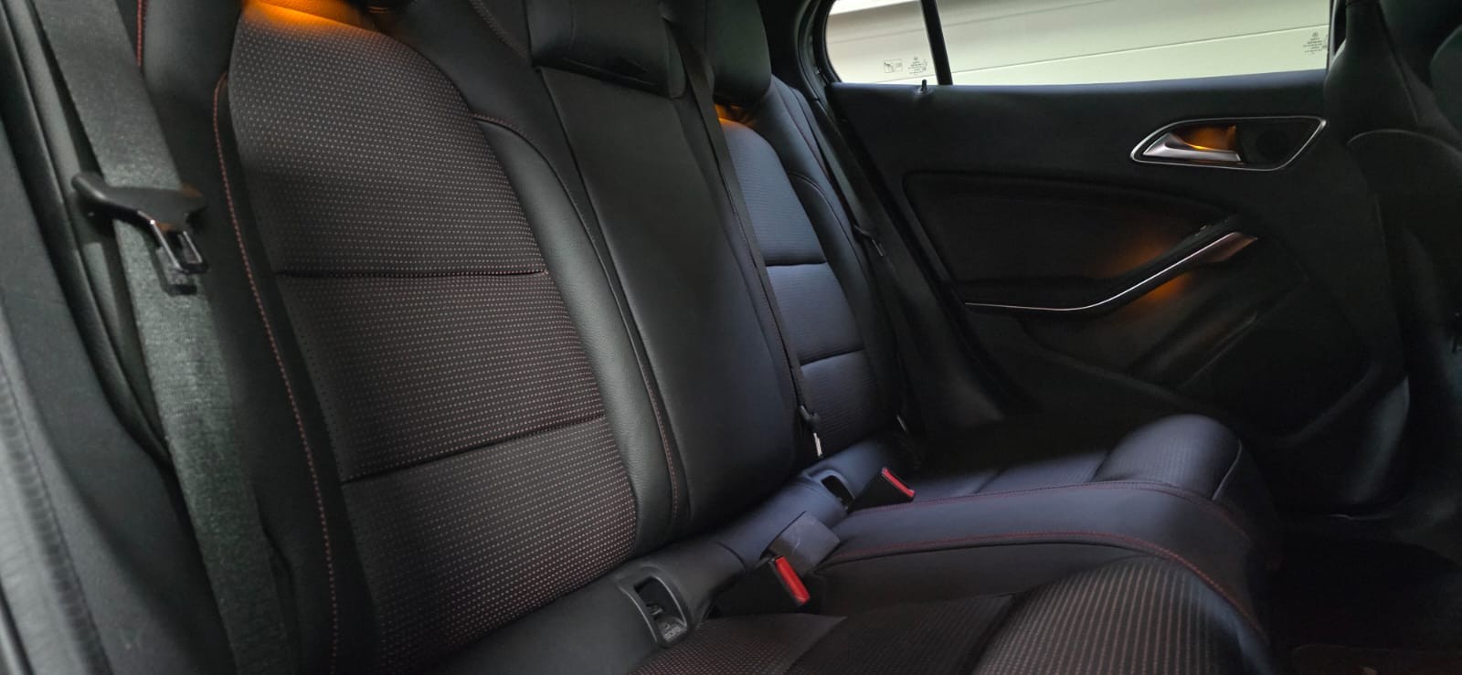 MERCEDES-BENZ GLA 45 AMG 4Matic 7G-DCT *CH-Fahrzeug*-image-26