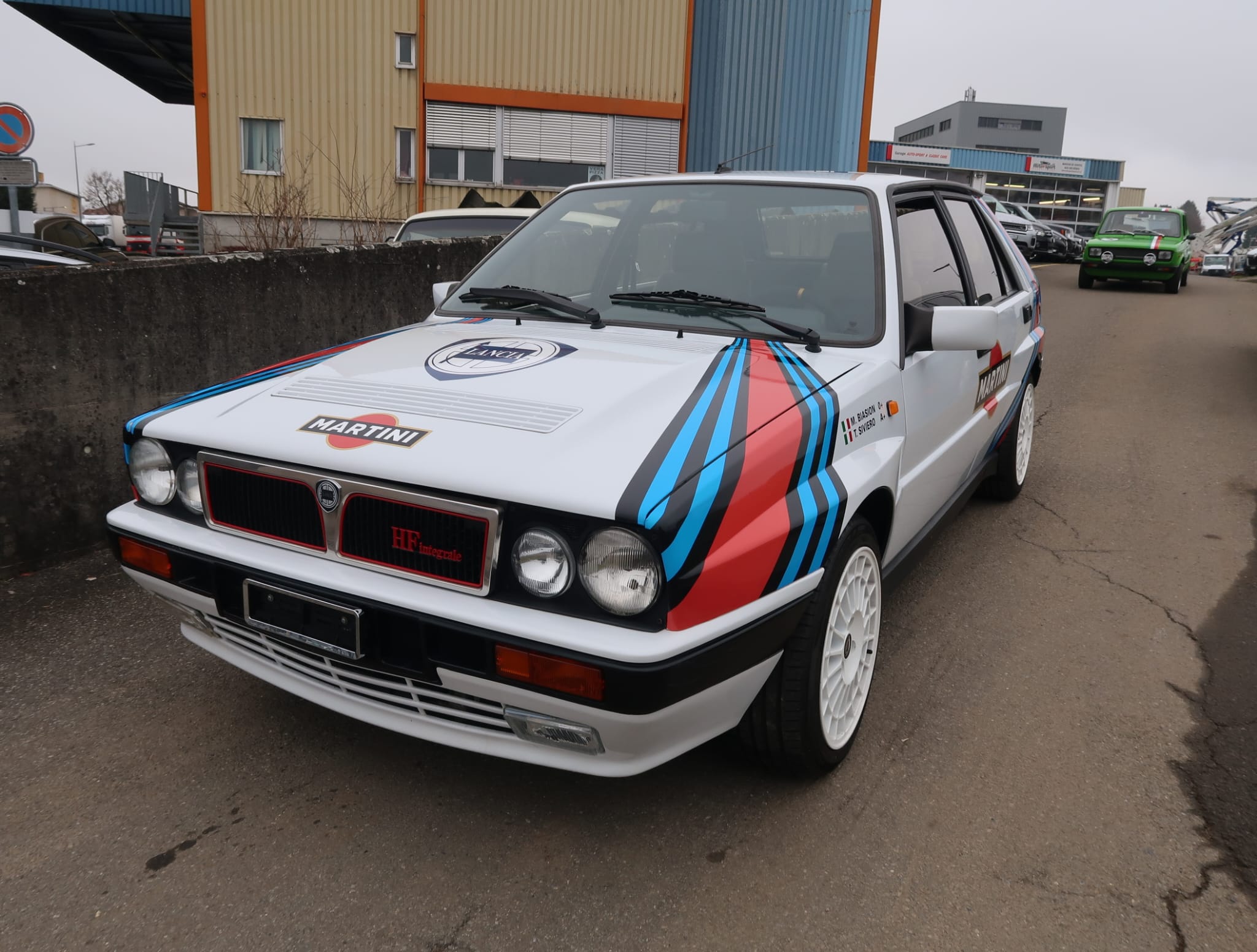 Car photo