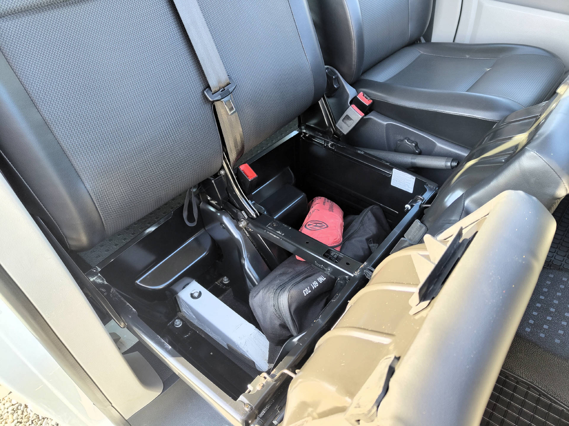 VW T6 DoKa Pritsche 2.0TDI 4Motion-image-10