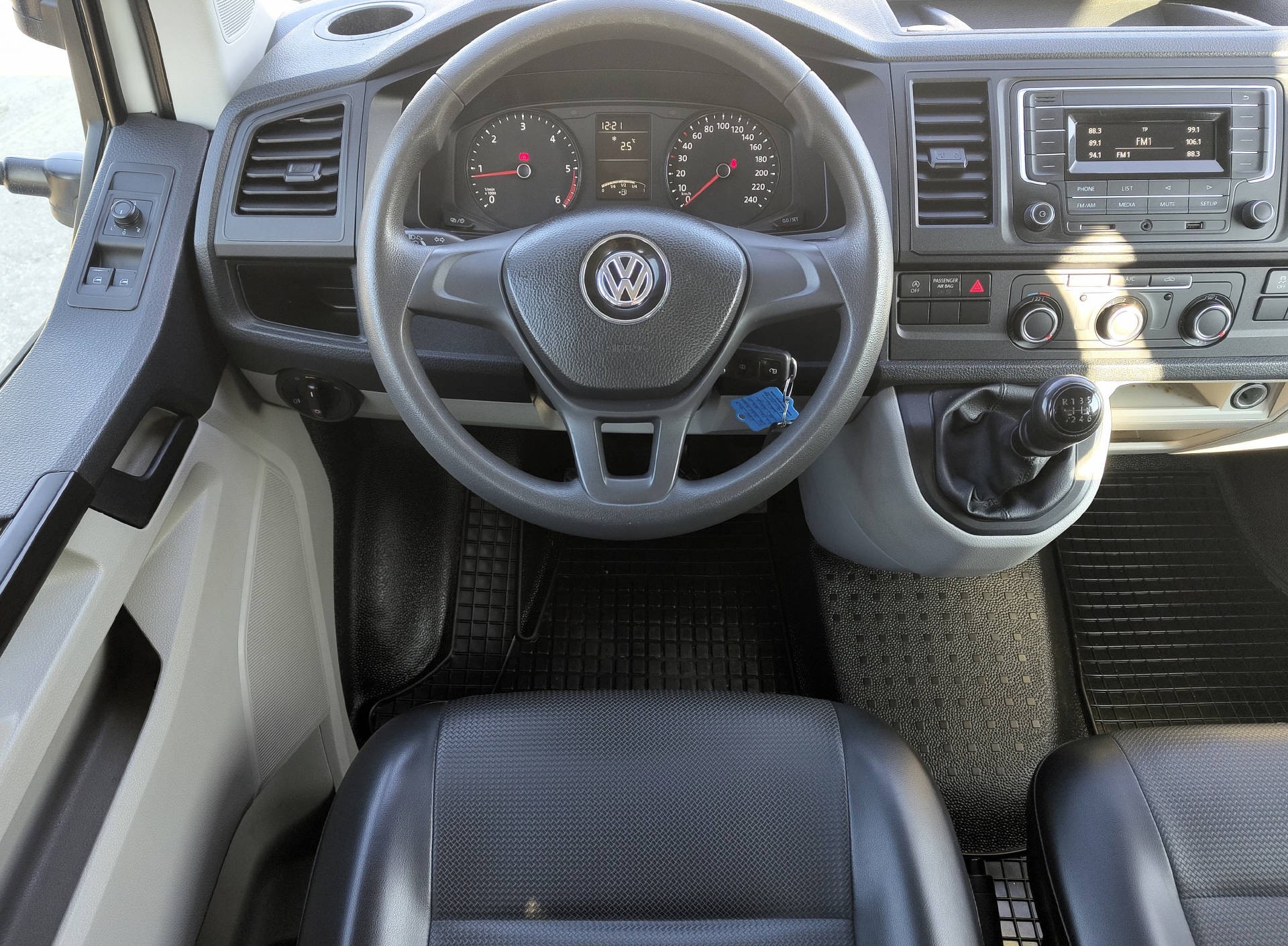 VW T6 DoKa Pritsche 2.0TDI 4Motion-image-4