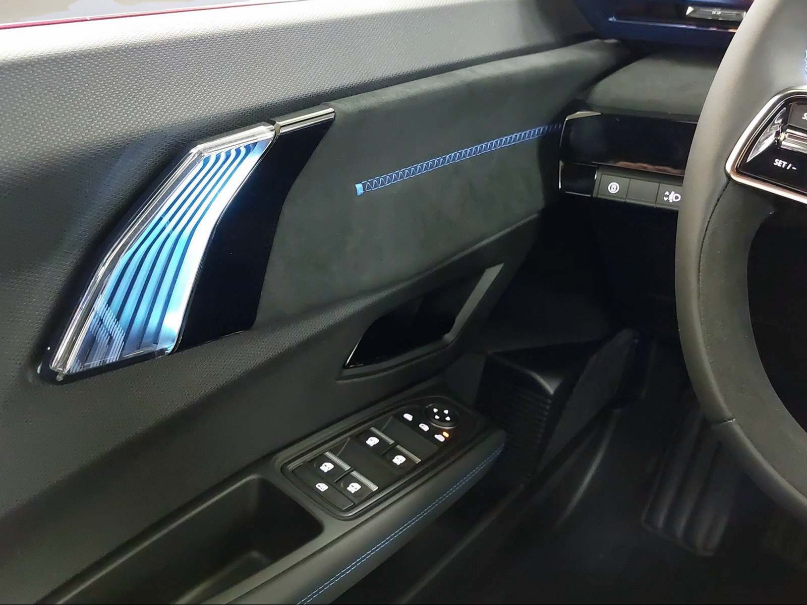 RENAULT Clio 1.8 E-Tech esprit Alpine-image-13