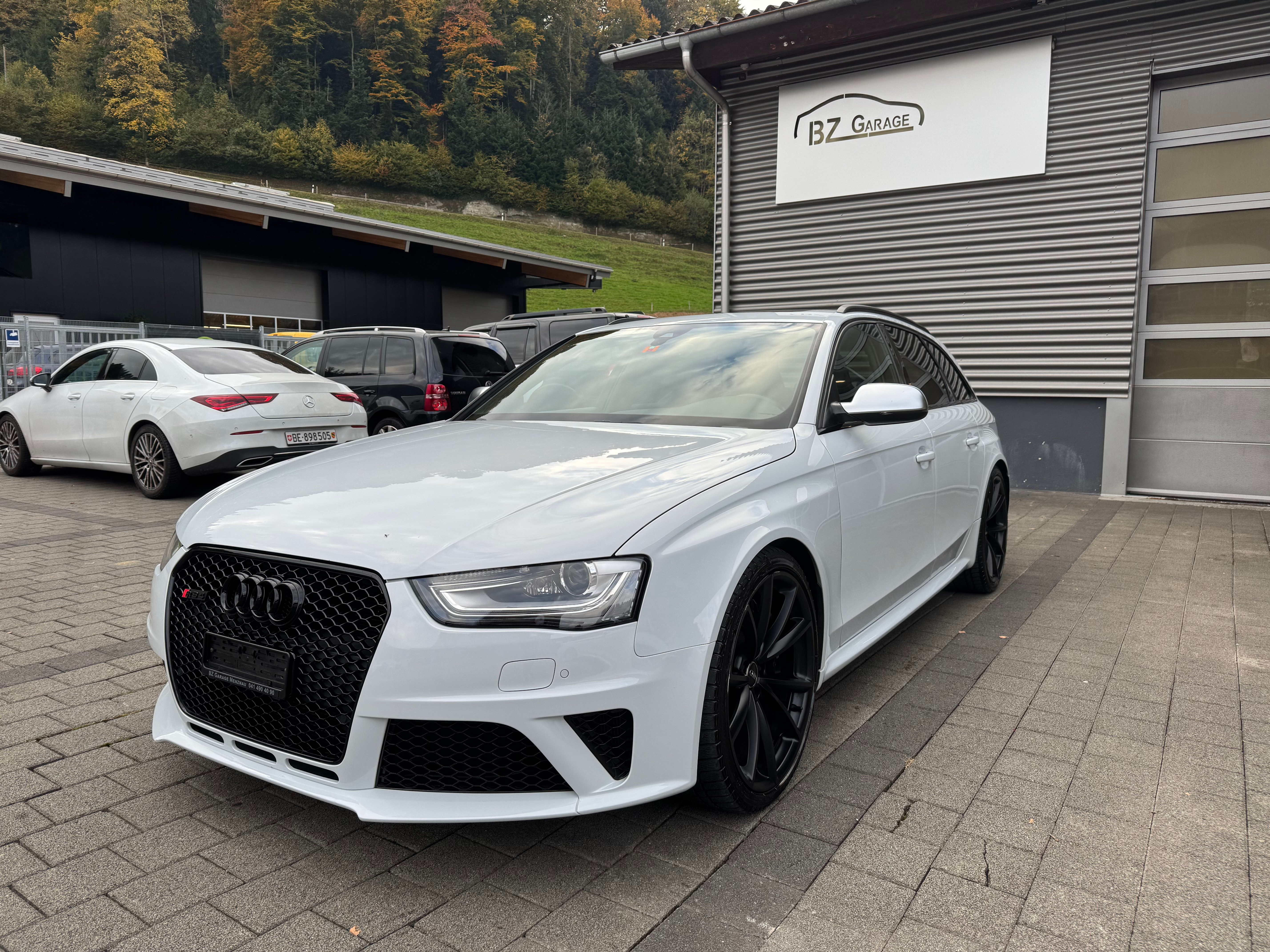 AUDI RS4 Avant 4.2 FSI V8 quattro S-tronic — slika 1