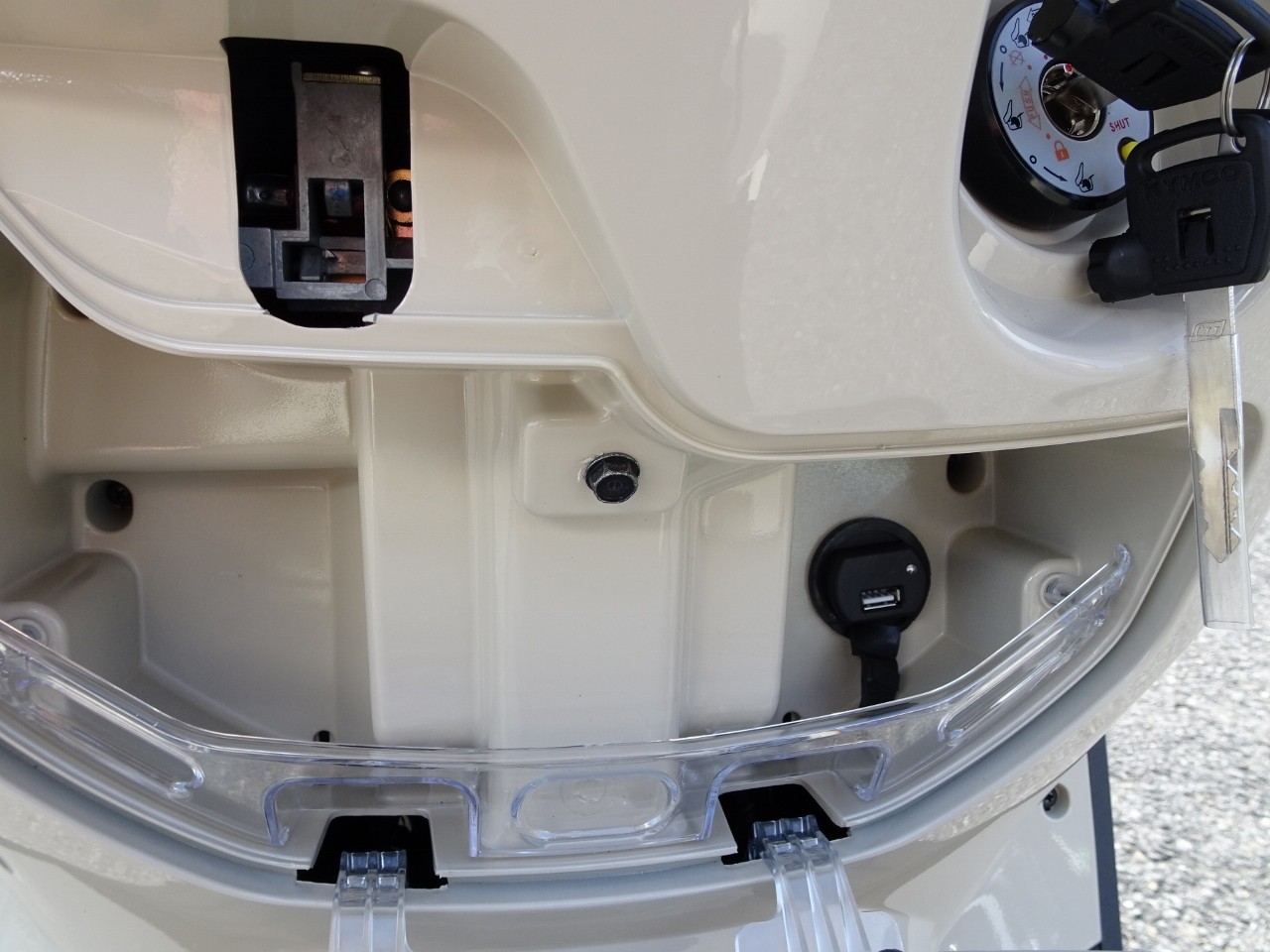 KYMCO Like 125i ABS Topcase-image-6