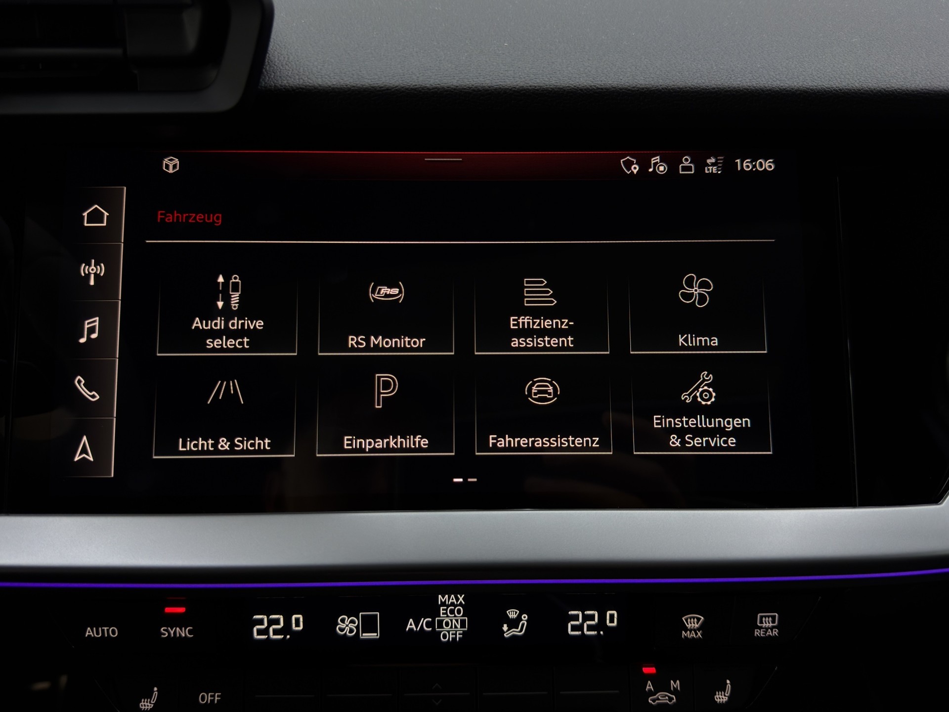 AUDI RS3 Sportback 2.5 TSI quattro S-tronic-image-21