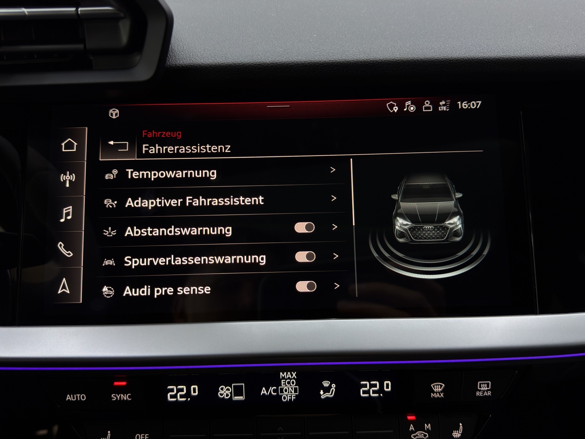 AUDI RS3 Sportback 2.5 TSI quattro S-tronic-image-23