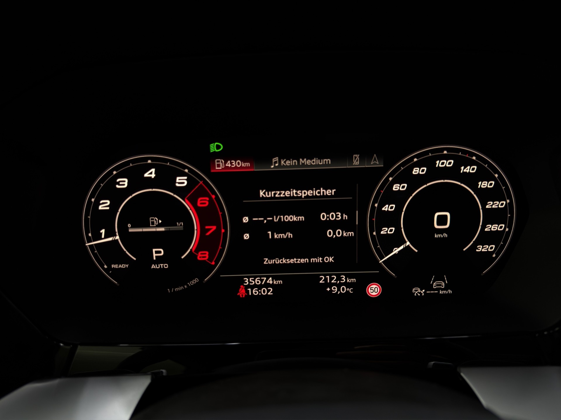AUDI RS3 Sportback 2.5 TSI quattro S-tronic-image-9