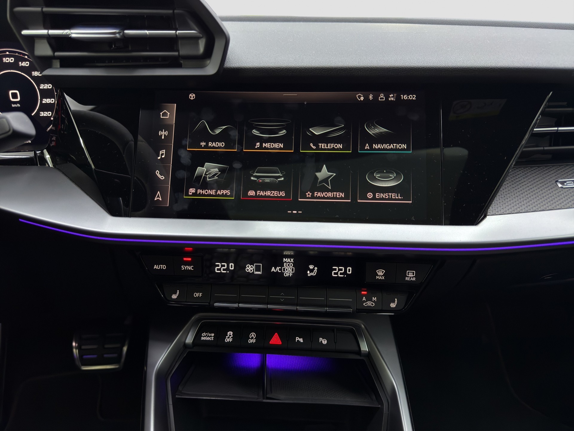 AUDI RS3 Sportback 2.5 TSI quattro S-tronic-image-10
