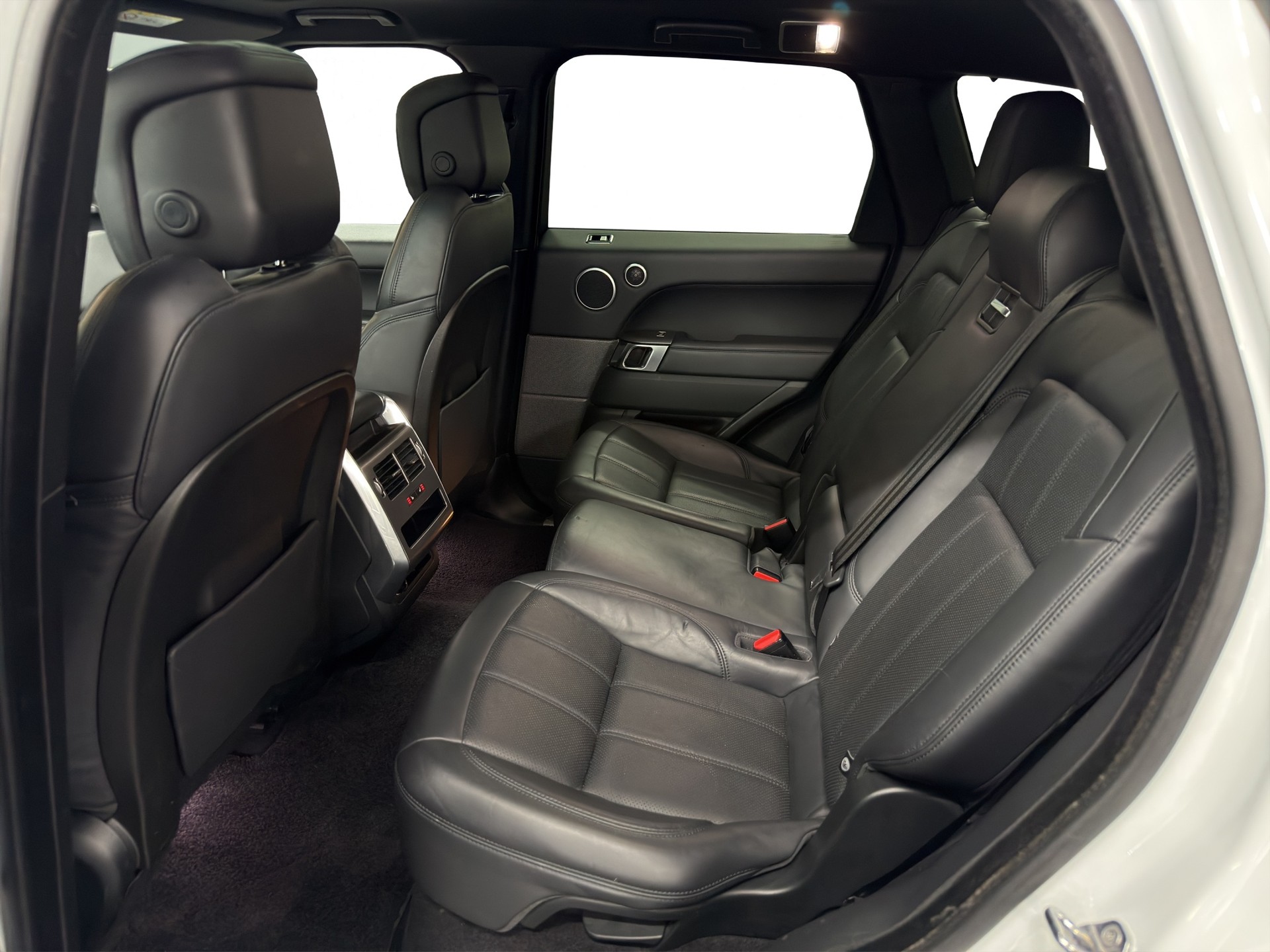 LAND ROVER Range Rover Sport 3.0 SDV6 HSE Dynamic Automatic-image-17