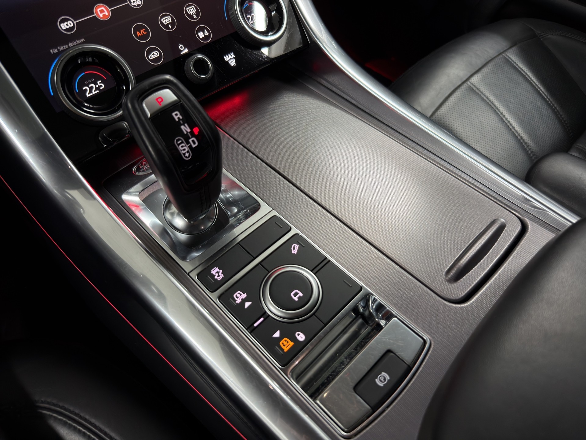 LAND ROVER Range Rover Sport 3.0 SDV6 HSE Dynamic Automatic-image-14