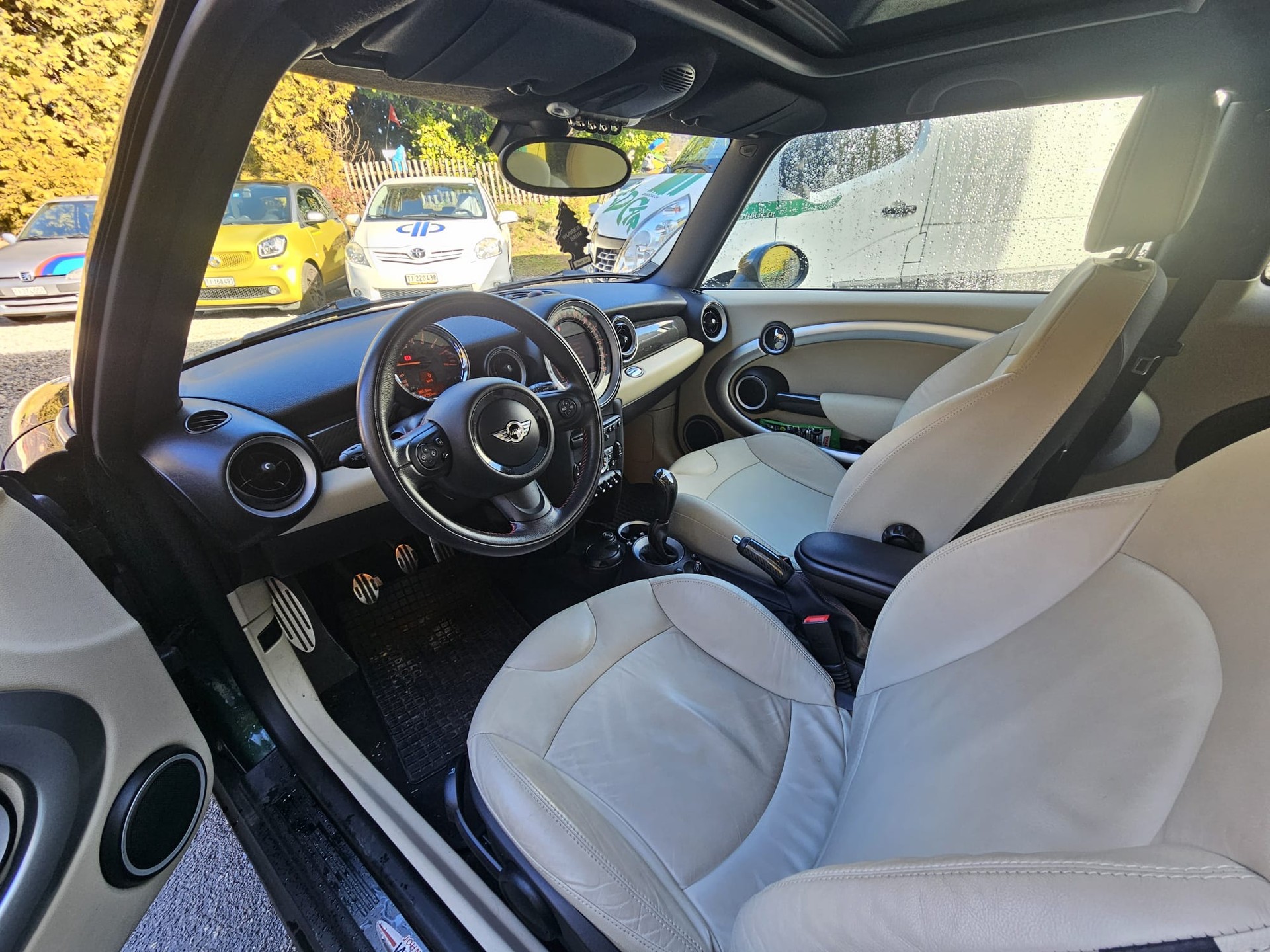 MINI Cooper John Cooper Works-image-5