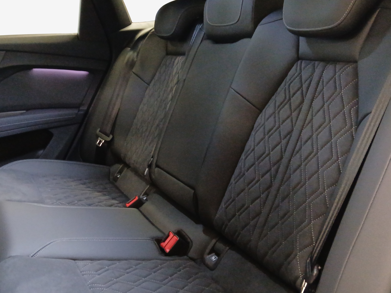 AUDI Q4 Sportback e-tron 45 Attraction quattro-image-11