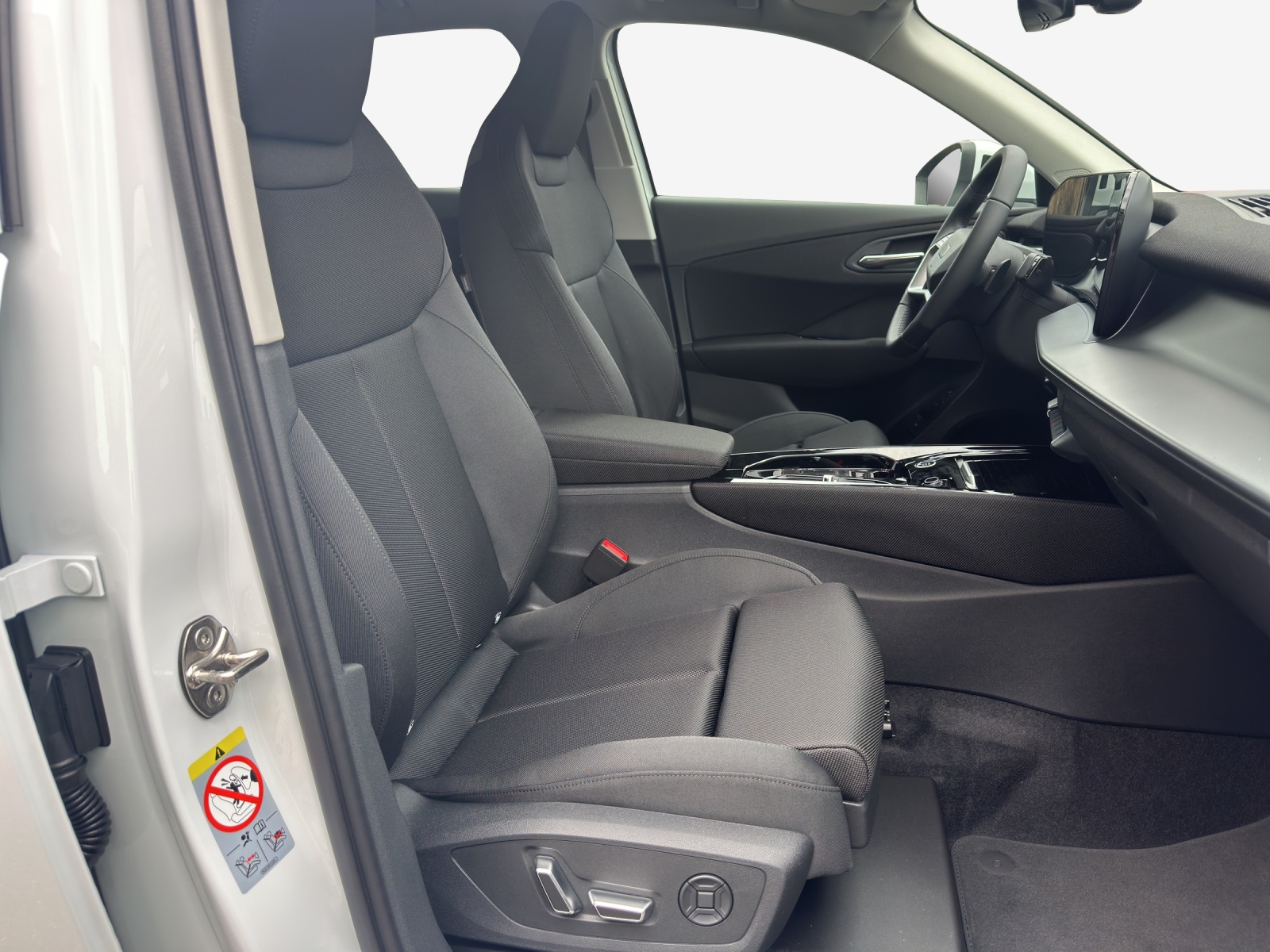 AUDI Q3 SUV 110 kW TFSI S tronic-image-14