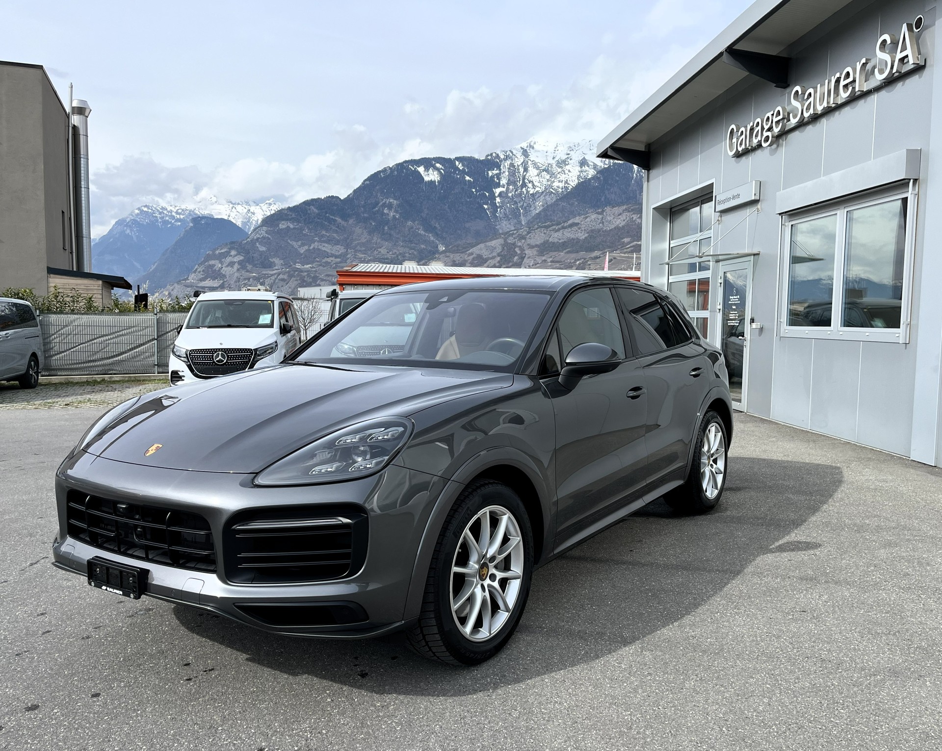 PORSCHE Cayenne S-image-2