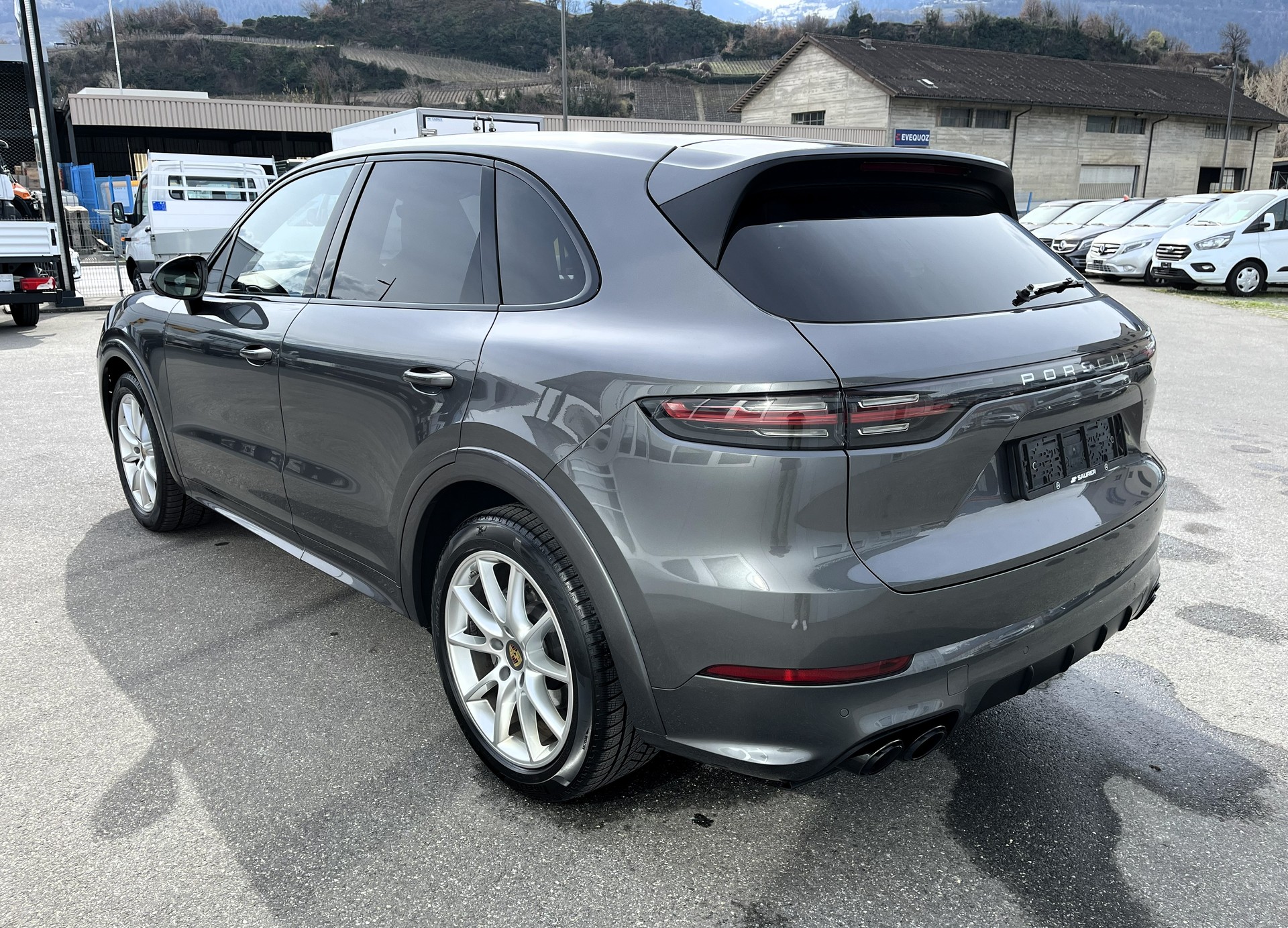PORSCHE Cayenne S-image-4