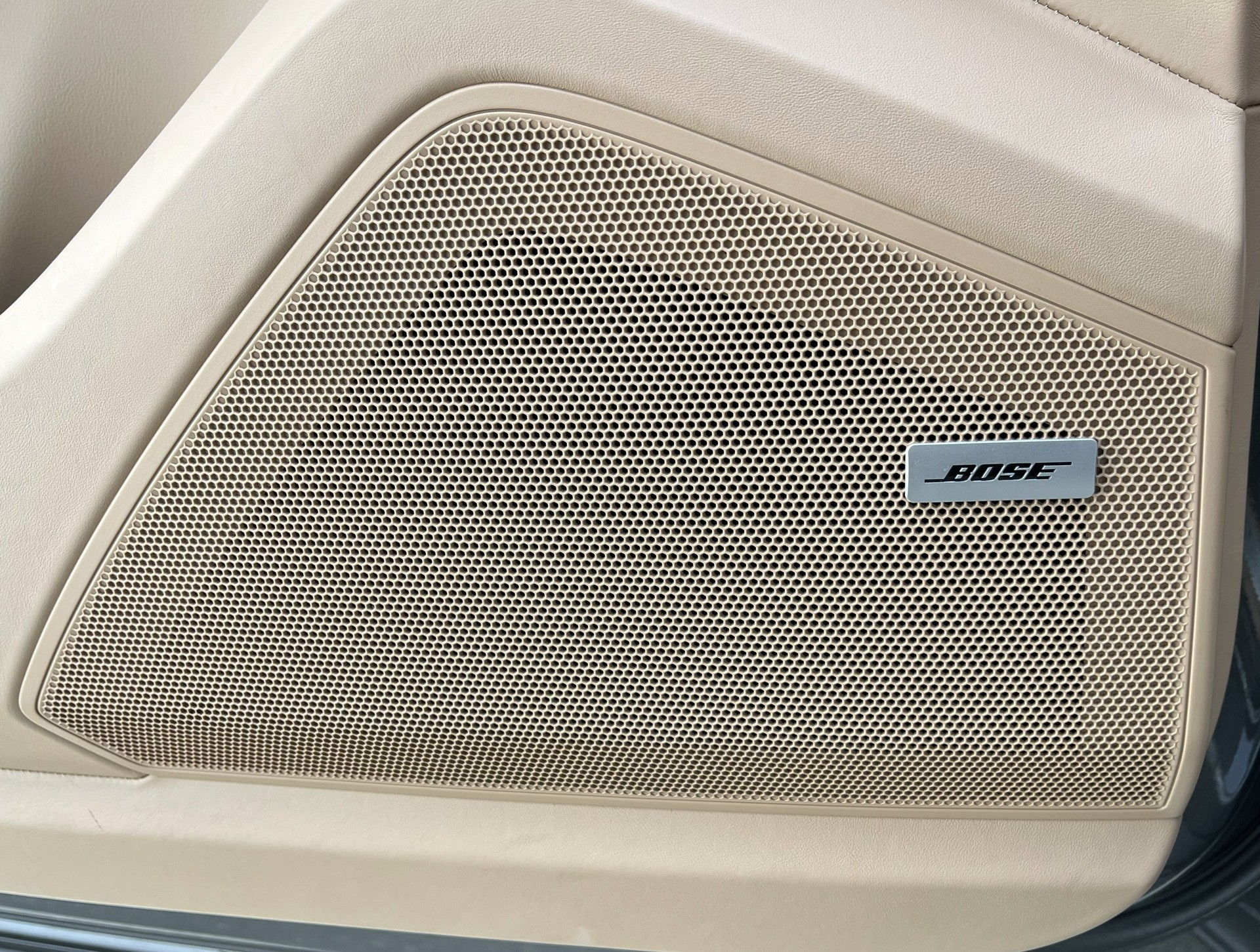 PORSCHE Cayenne S-image-15