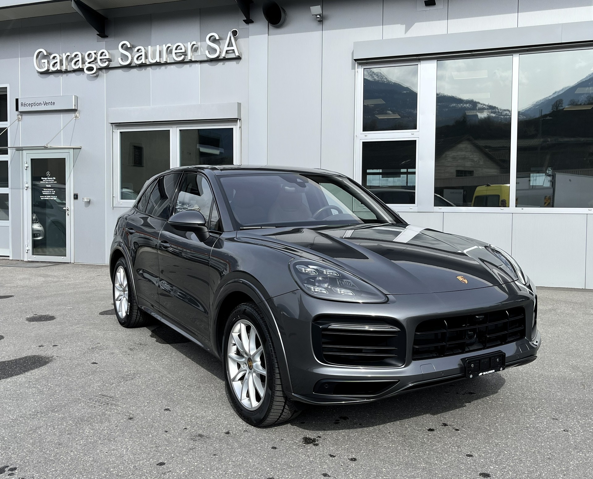 PORSCHE Cayenne S-image-0