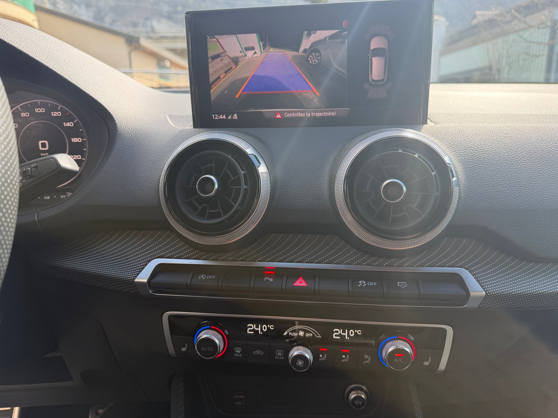 AUDI Q2 35 TFSI S line S-tronic-image-13