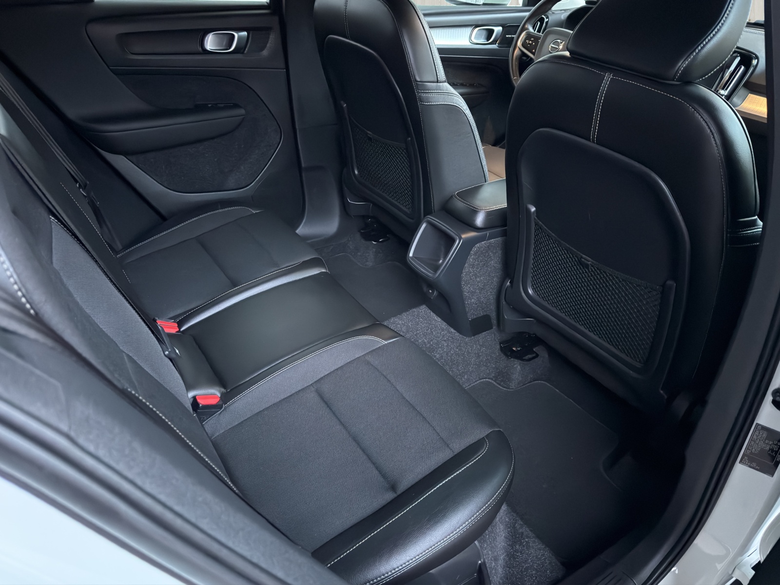 VOLVO XC40 T4 Inscription Geartronic-image-12
