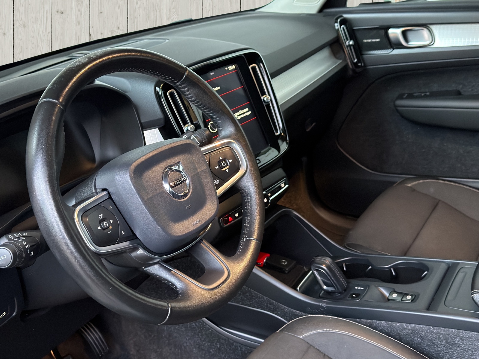 VOLVO XC40 T4 Inscription Geartronic-image-10