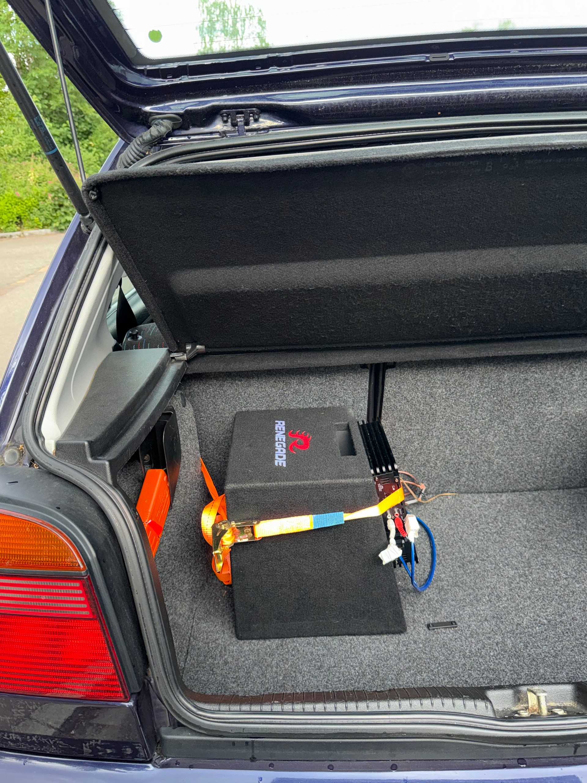 VW Golf 1800 Swiss Topline-image-5