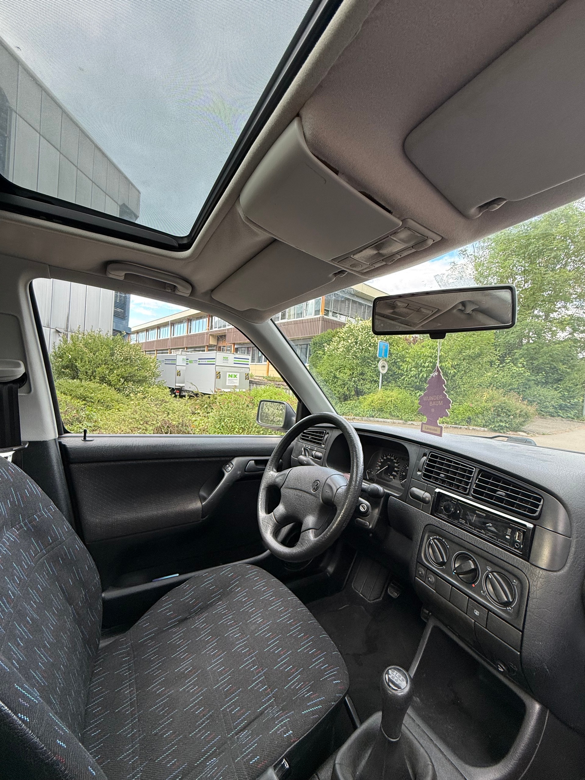VW Golf 1800 Swiss Topline-image-4