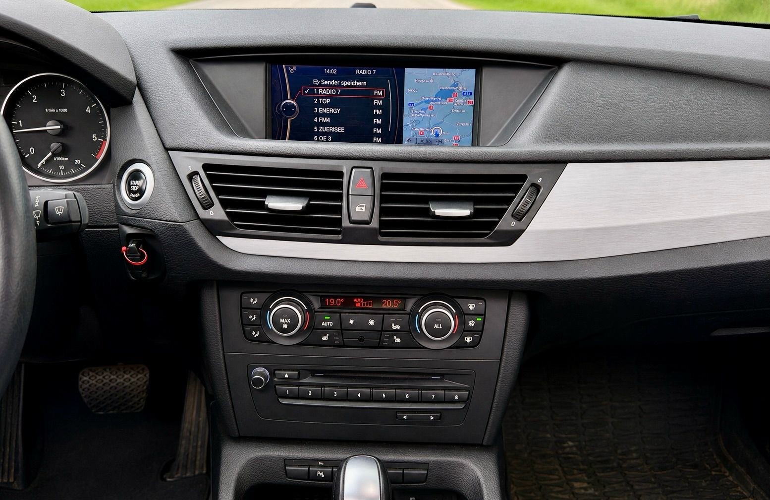 BMW X1 xDrive 23d Steptronic-image-14