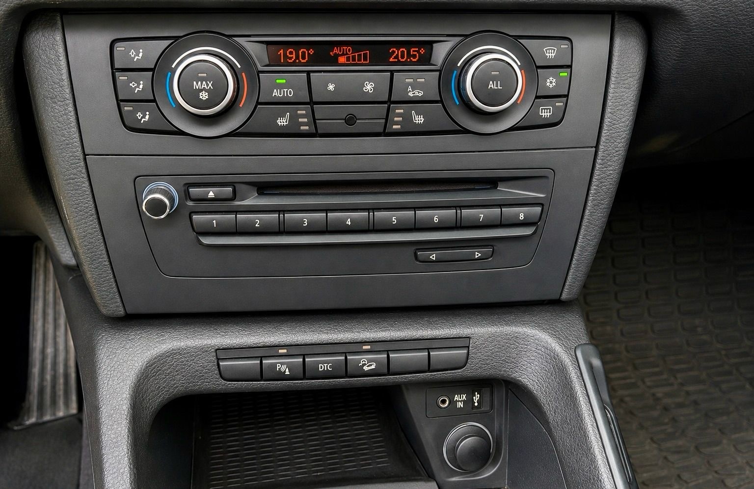 BMW X1 xDrive 23d Steptronic-image-10