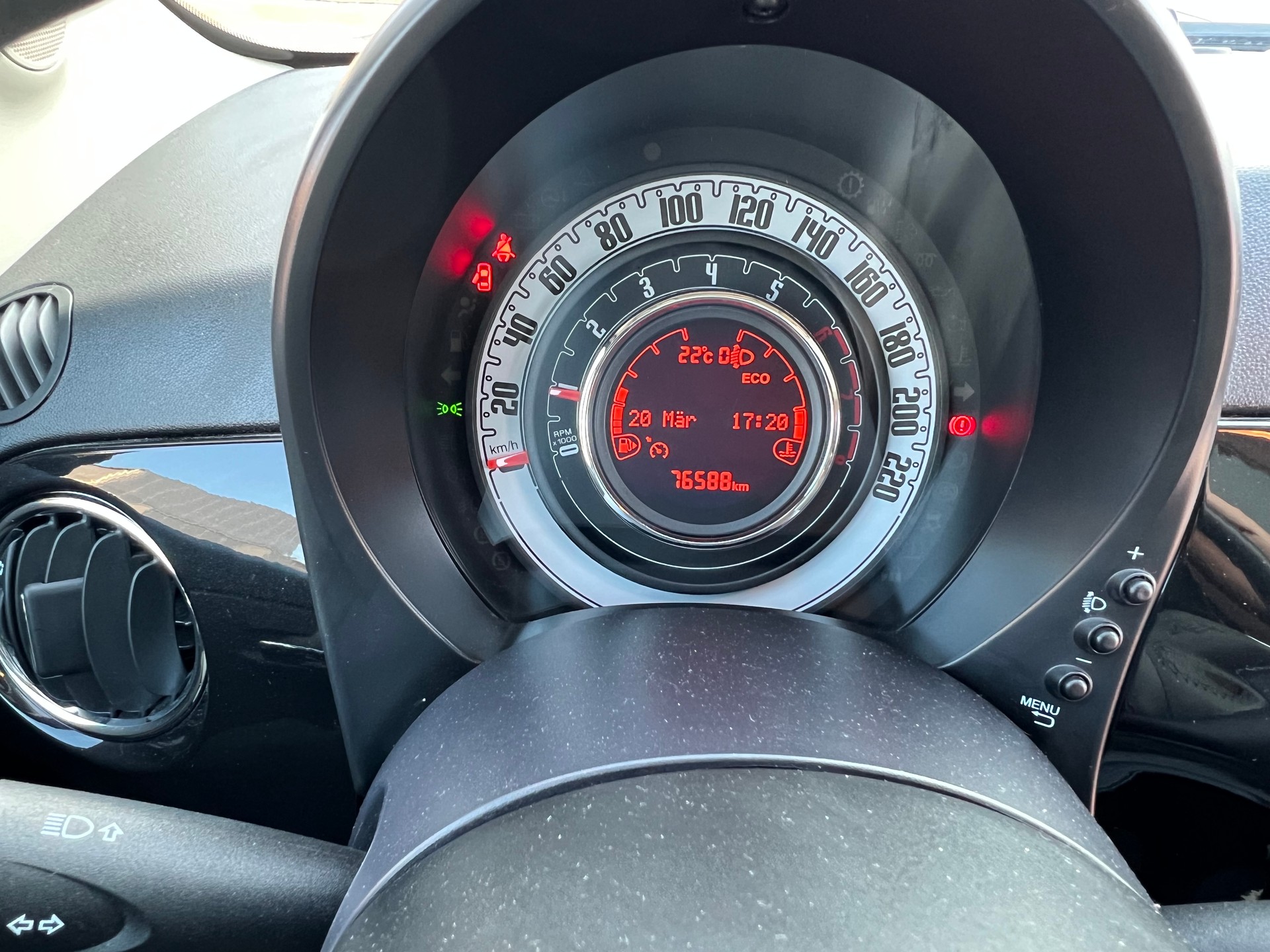 FIAT 500 0.9 Twinair Lounge *** Klima * Glasdach * 8 fachbereift * frisch ab MFK * 1 Jahr Garantie möglich ***-image-18