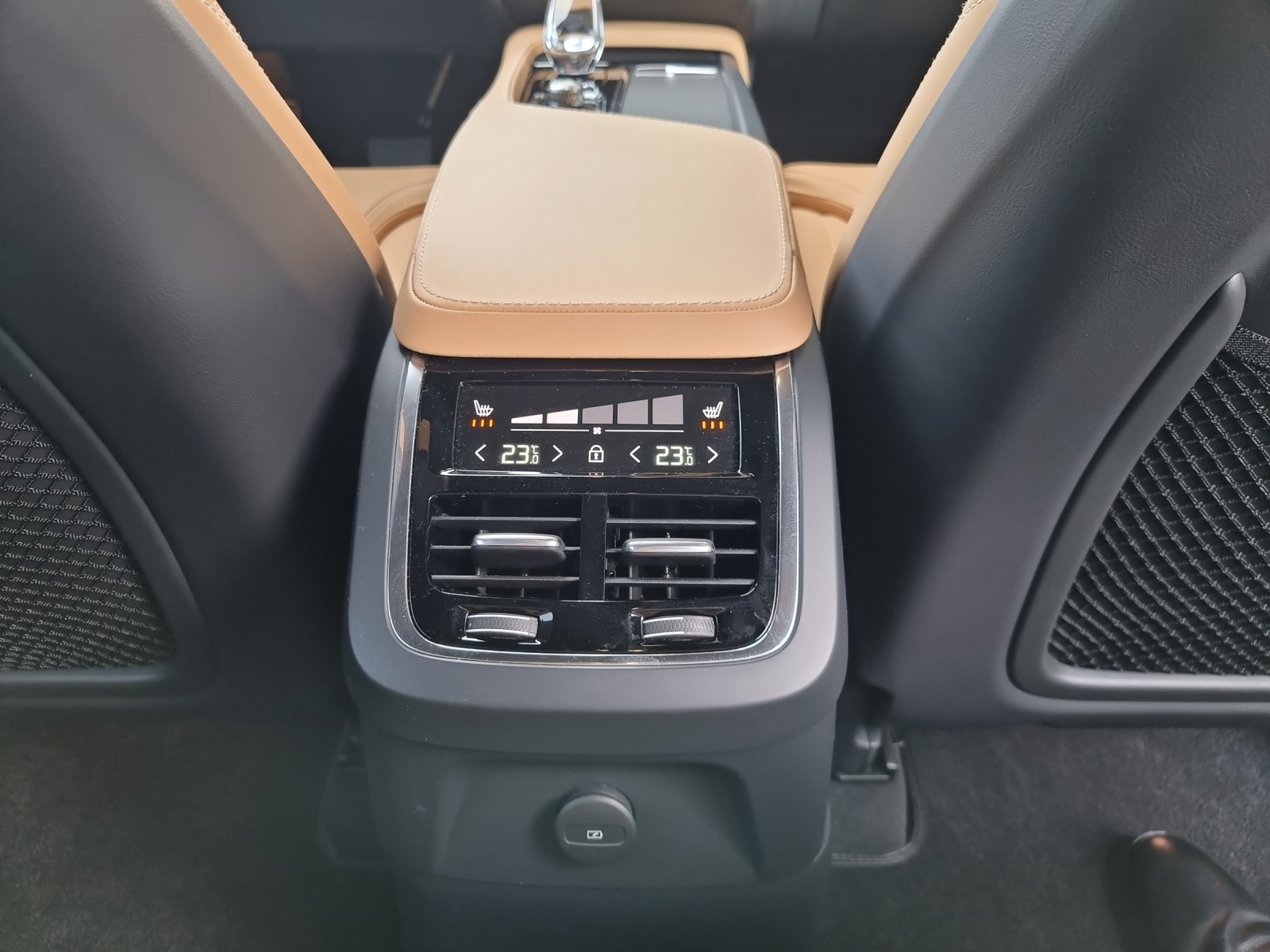 VOLVO XC90 2.0 T8 TE Plus Bright 7P. eAWD-image-10