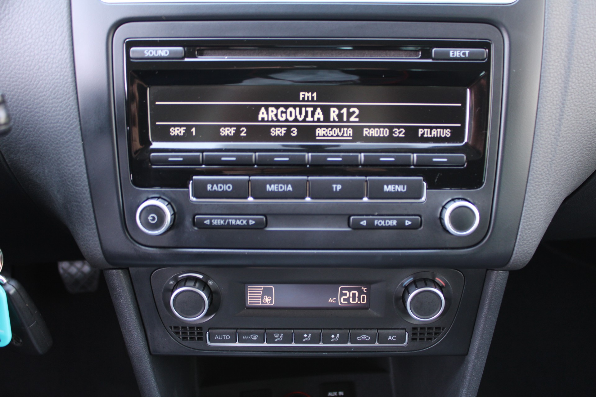 VW Polo 1.2 TSI BlueMotion Technology 65th Edition-image-9