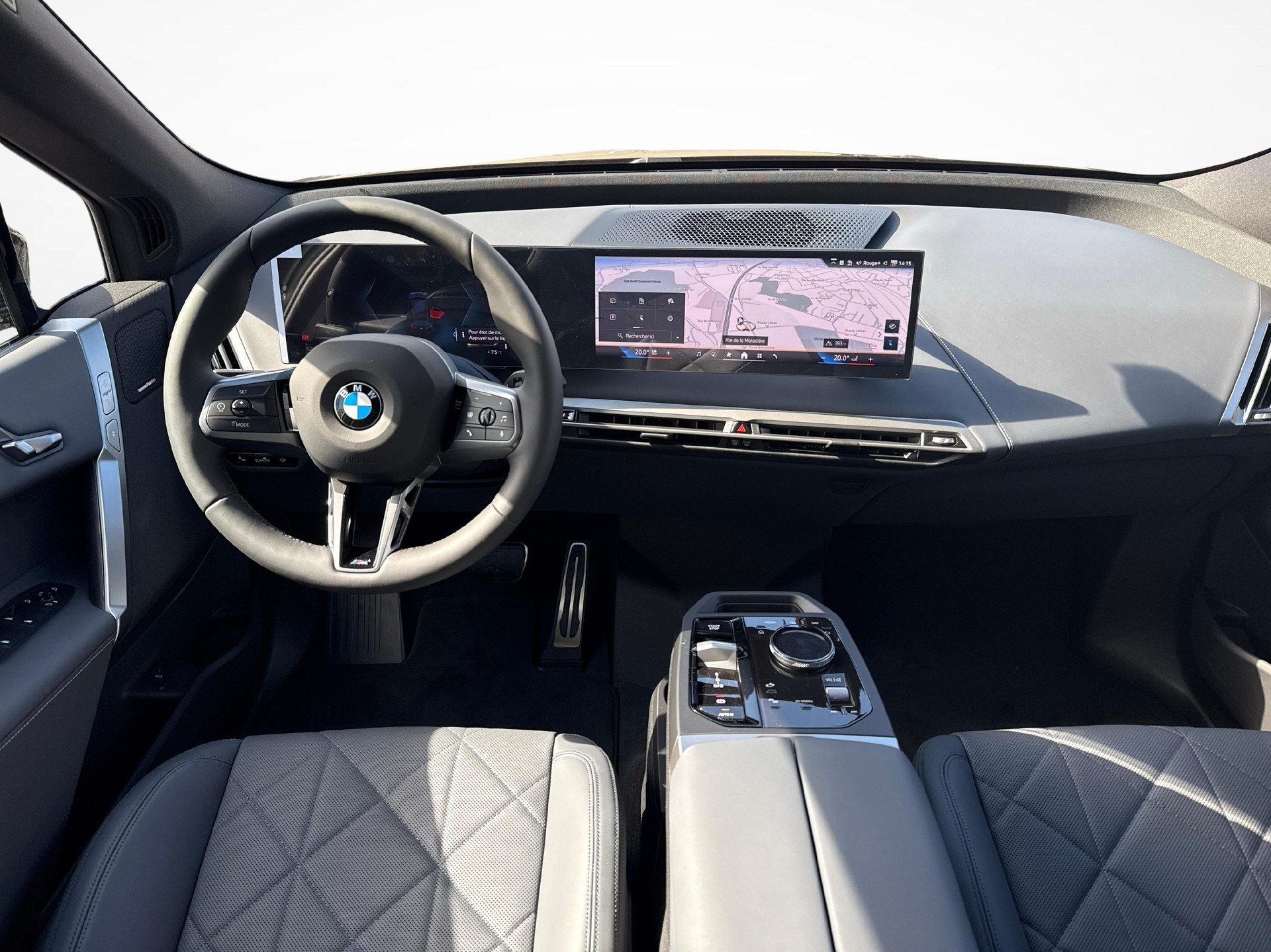 BMW iX xDrive60-image-8